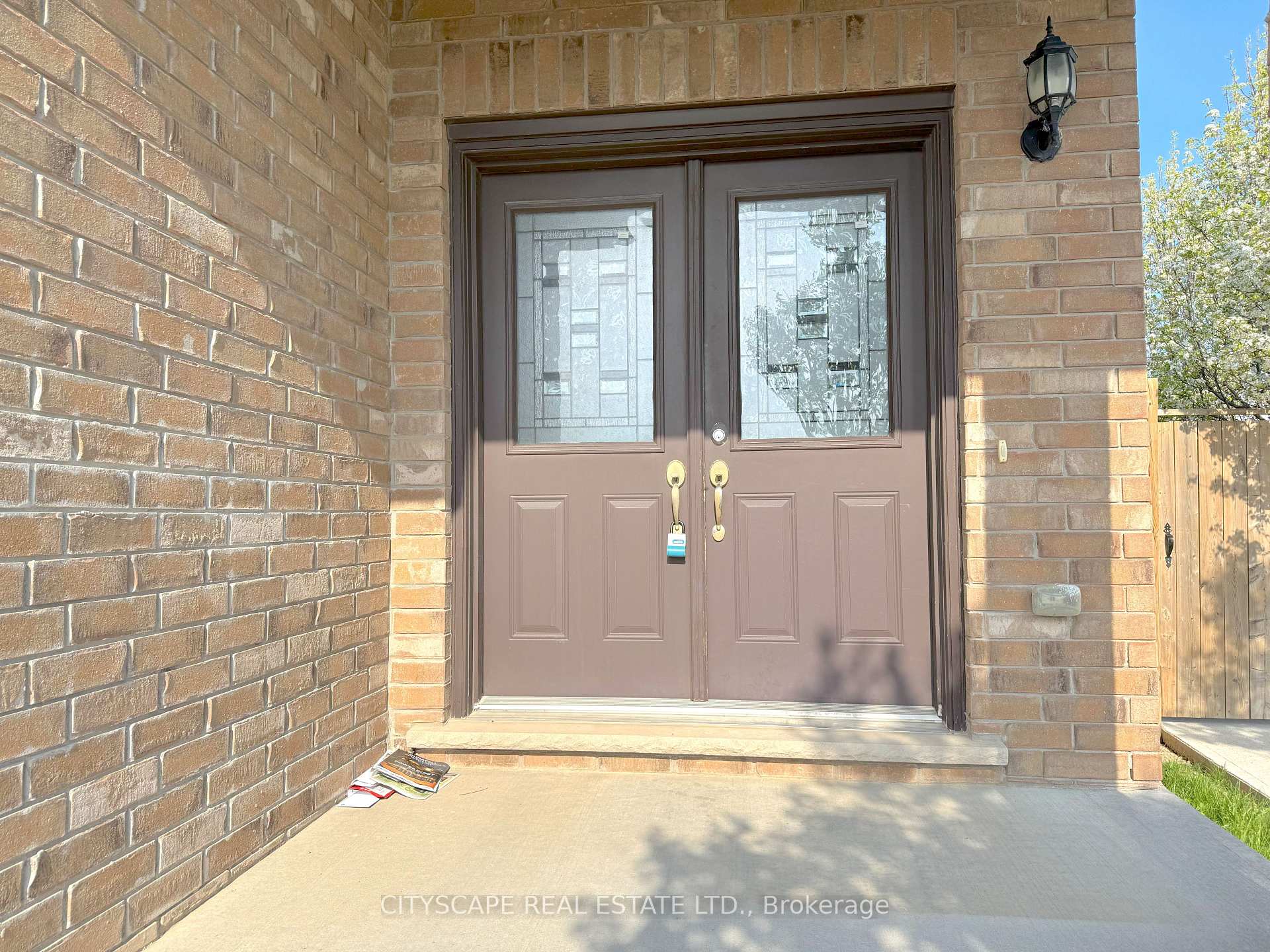 Photo 6 of Unit 20, 3560 Singleton Avenue, London, South W — HOMEH