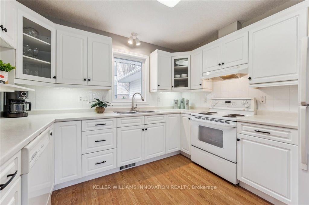 Photo 5 of Unit 13, 750 Nelson Avenue S, North Perth, Listowel — HOMEH