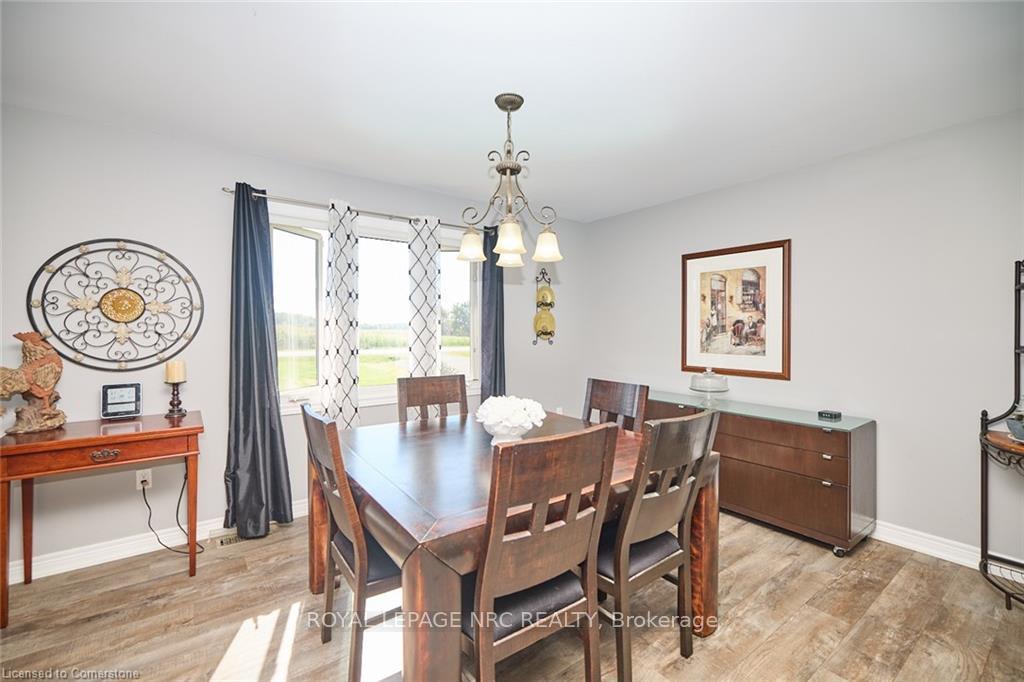 Photo 9 of 226 Woolverton Road, Grimsby, Grimsby Escarpment — HOMEH