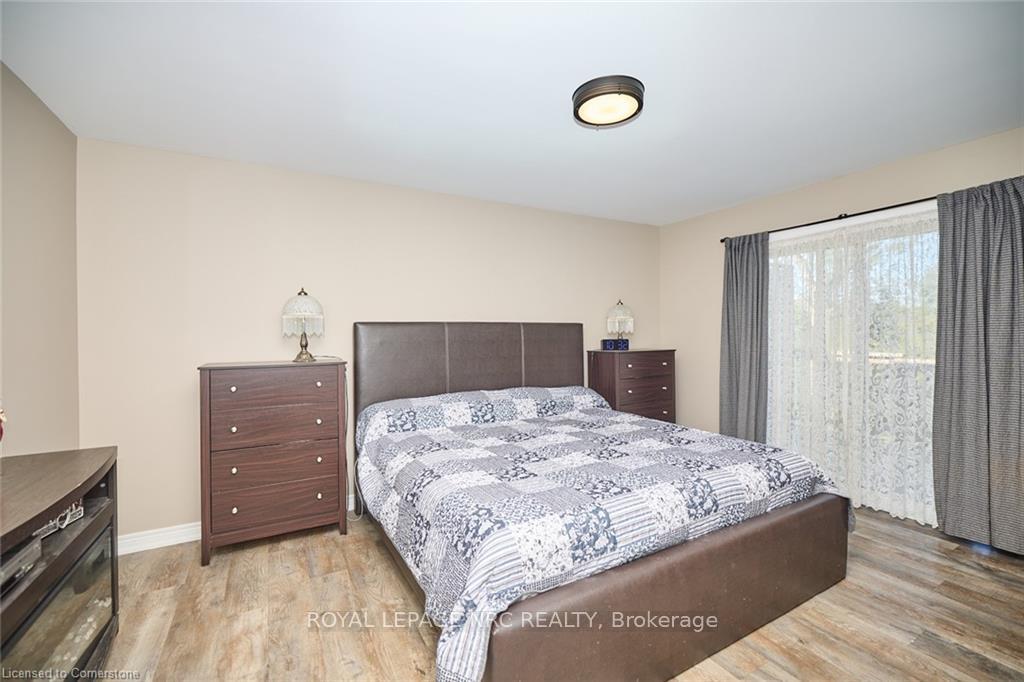 Photo 16 of 226 Woolverton Road, Grimsby, Grimsby Escarpment — HOMEH