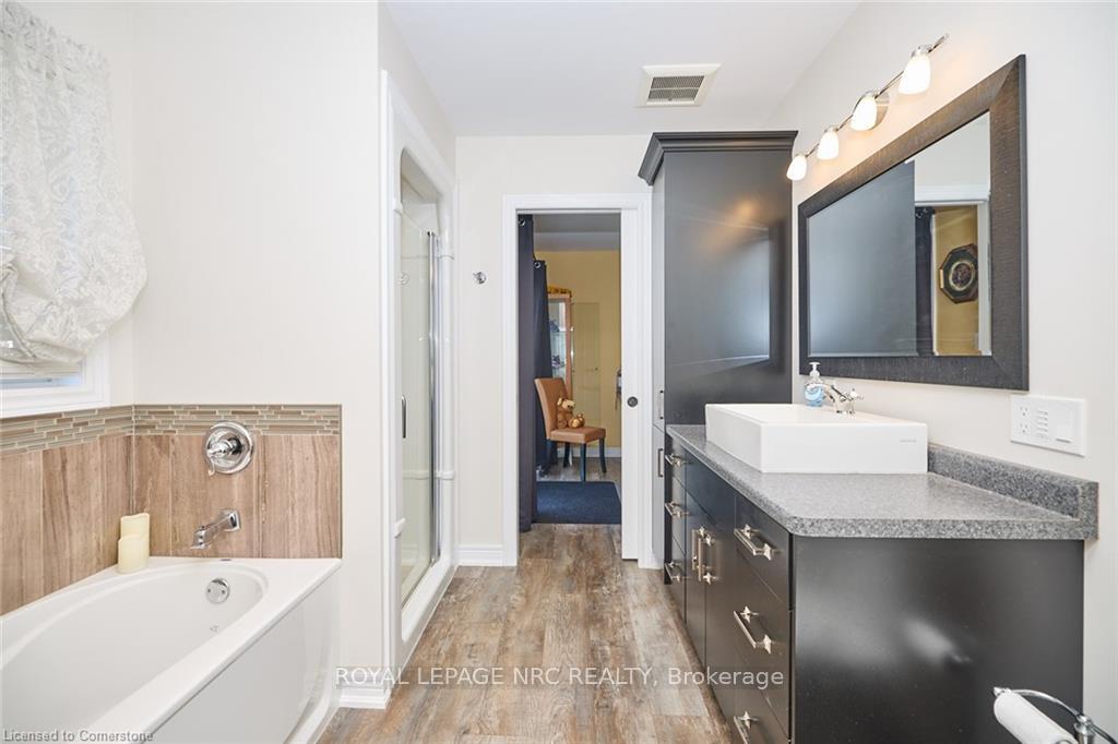 Photo 19 of 226 Woolverton Road, Grimsby, Grimsby Escarpment — HOMEH