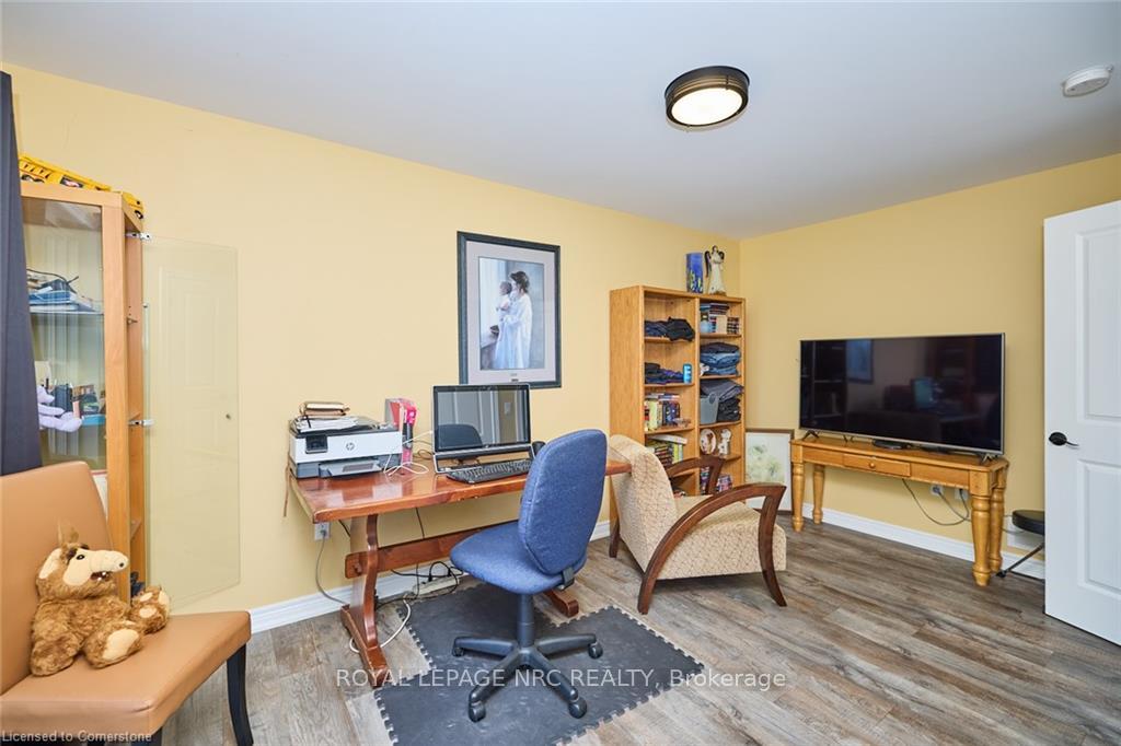 Photo 23 of 226 Woolverton Road, Grimsby, Grimsby Escarpment — HOMEH