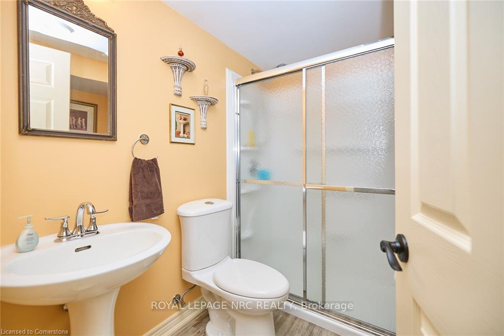 Photo 29 of 226 Woolverton Road, Grimsby, Grimsby Escarpment — HOMEH