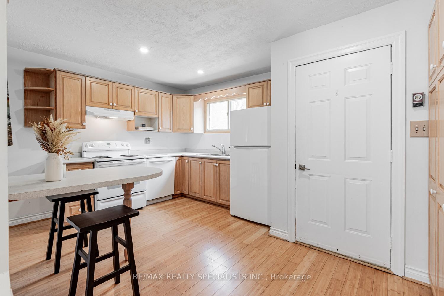 Photo 2 of 116 Wales Avenue, Markham, Old Markham Village — HOMEH