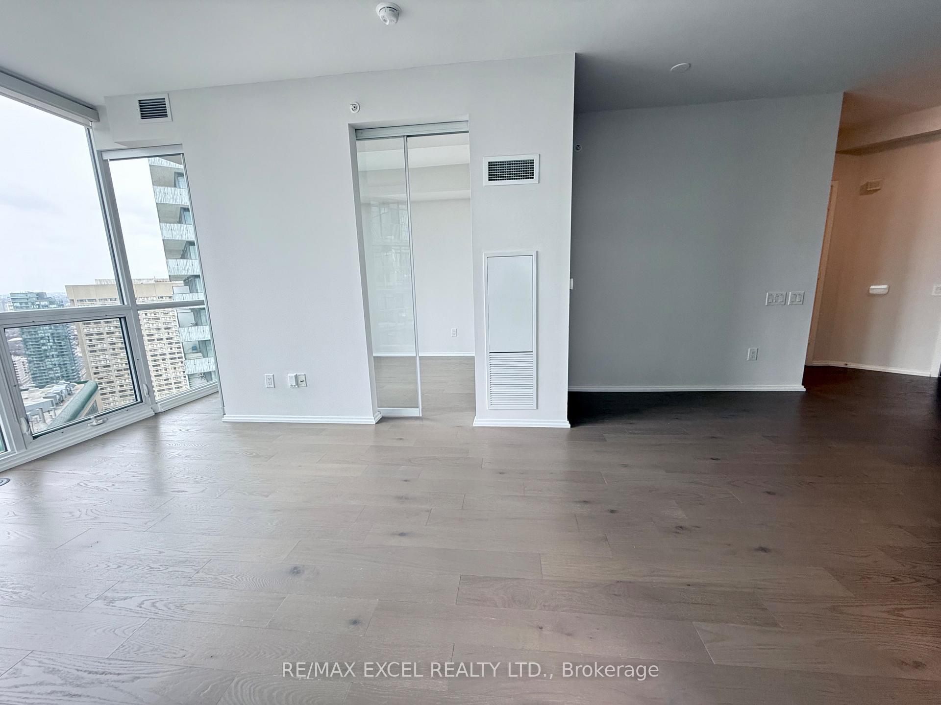 Photo 6 of Unit 4706, 45 Charles Street E, Toronto, Church-Yonge Corridor — HOMEH