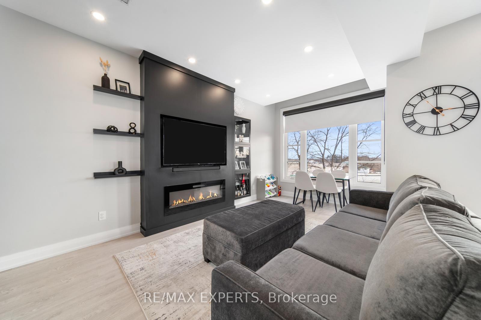 Front of Unit 40, 8167 Kipling Avenue