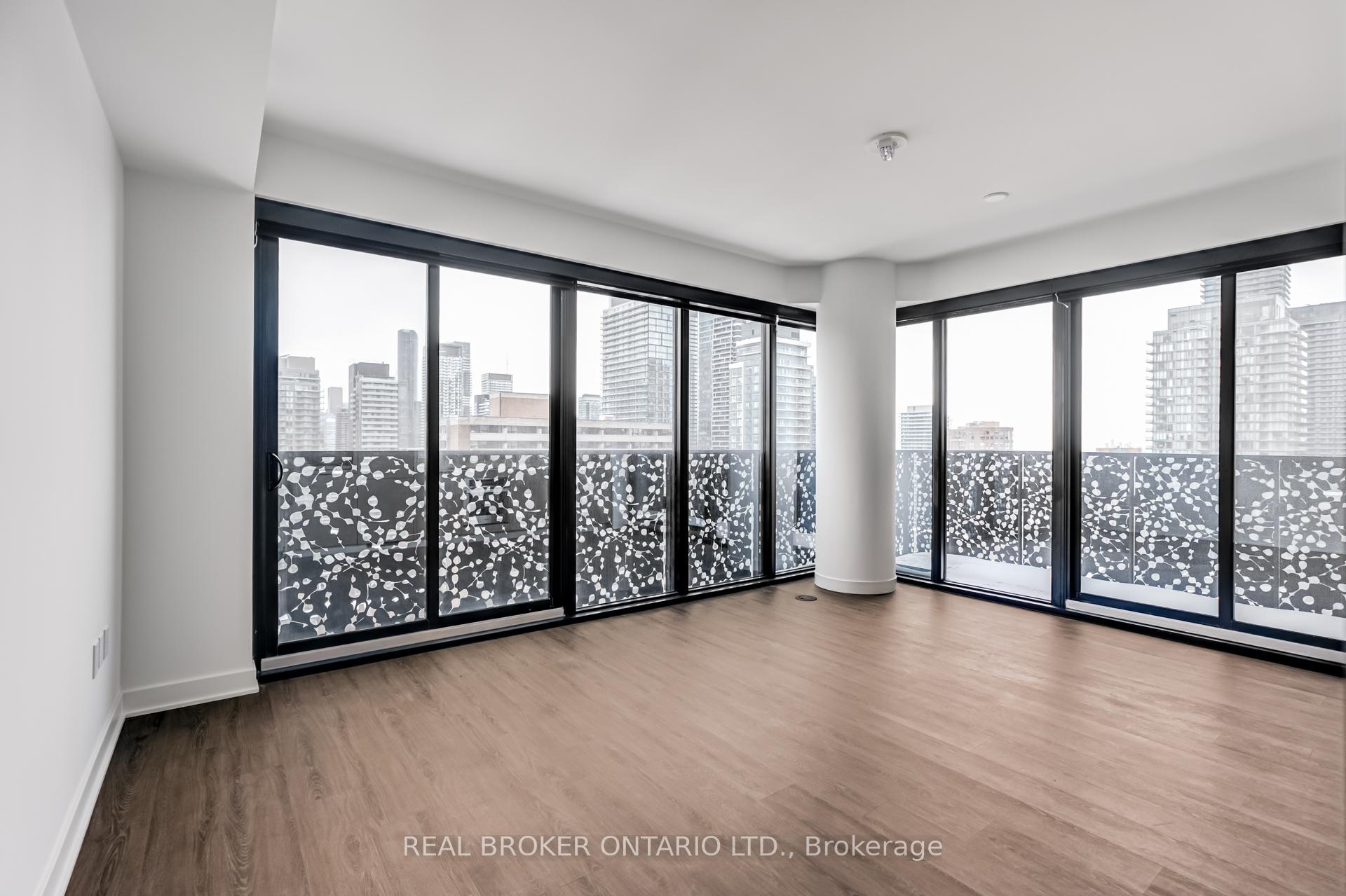 Photo 5 of Unit 2206, 55 Charles St Street E, Toronto, Church-Yonge Corridor — HOMEH
