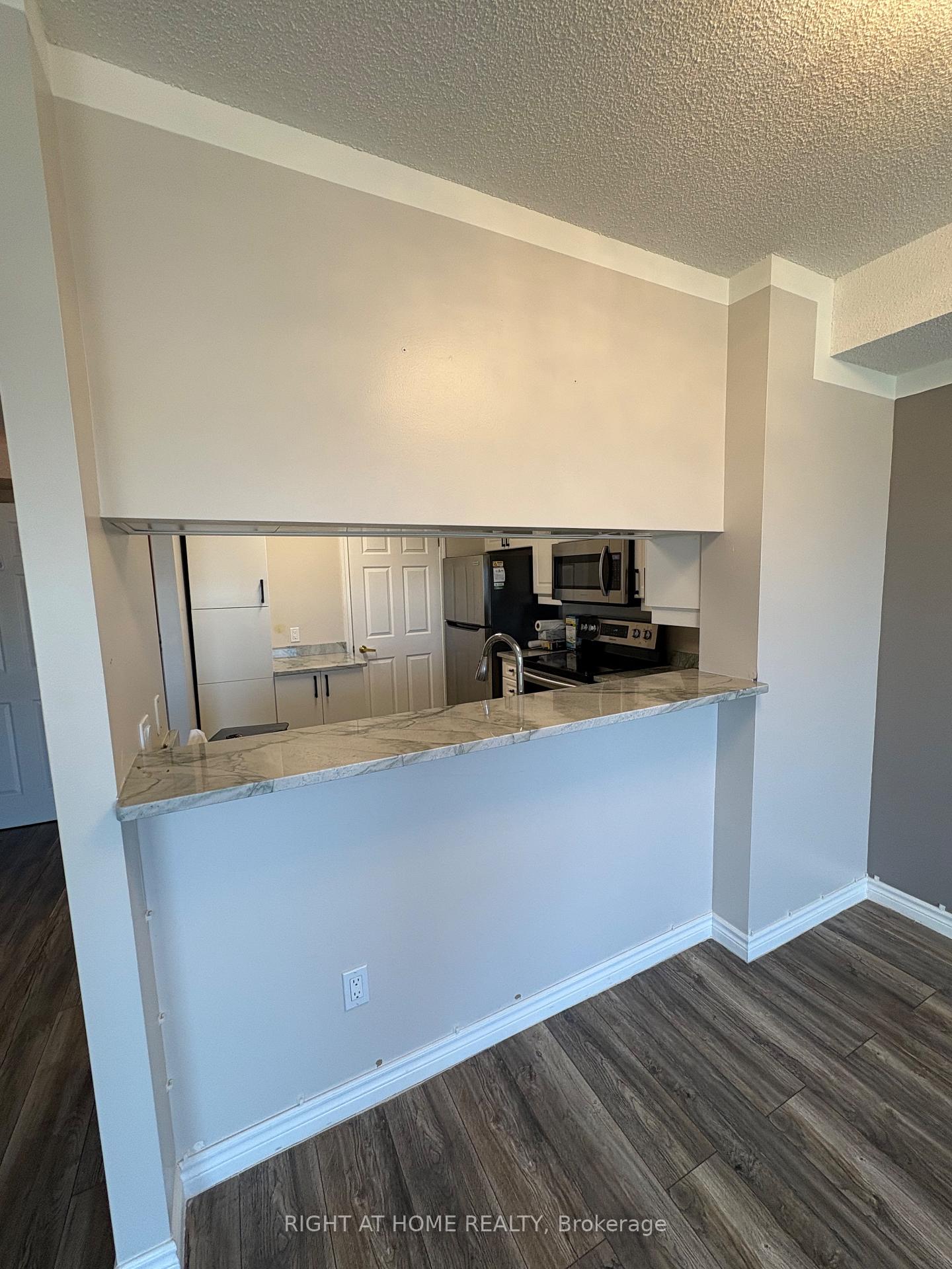 Photo 33 of Unit 417, 94 Dean Avenue, Barrie, Painswick South — HOMEH