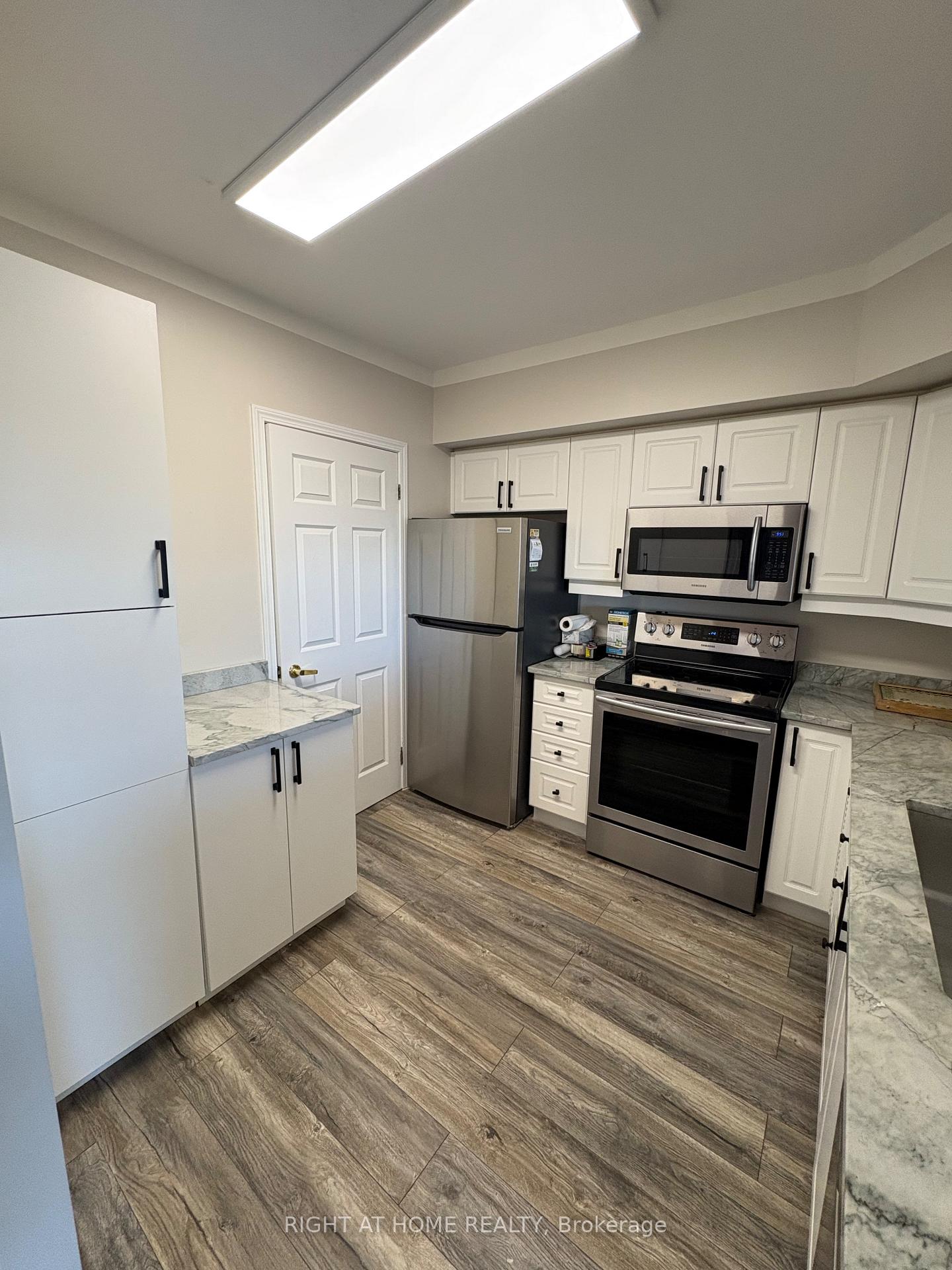 Photo 35 of Unit 417, 94 Dean Avenue, Barrie, Painswick South — HOMEH