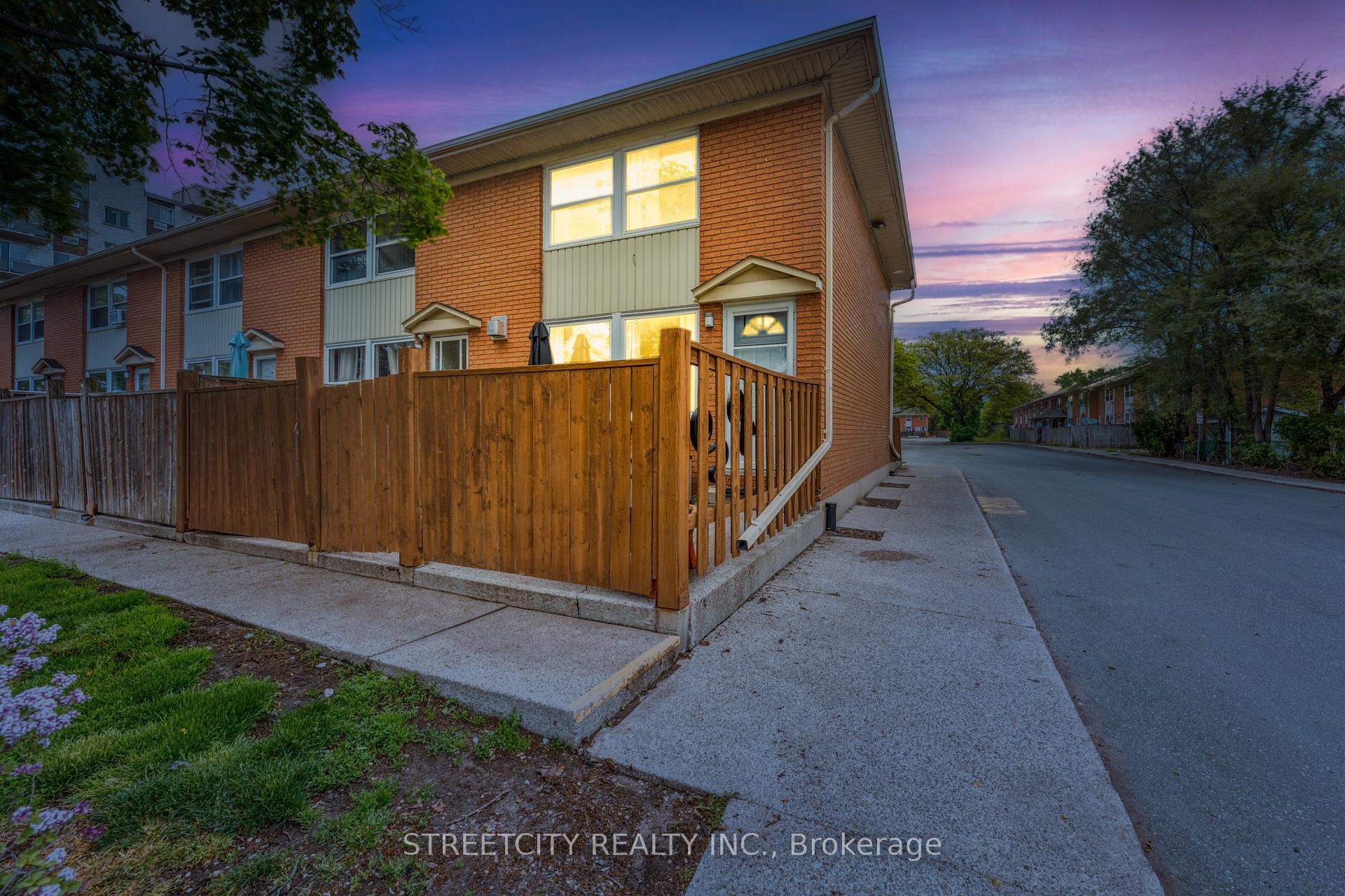Front of Unit 1, 834 Exmouth Street