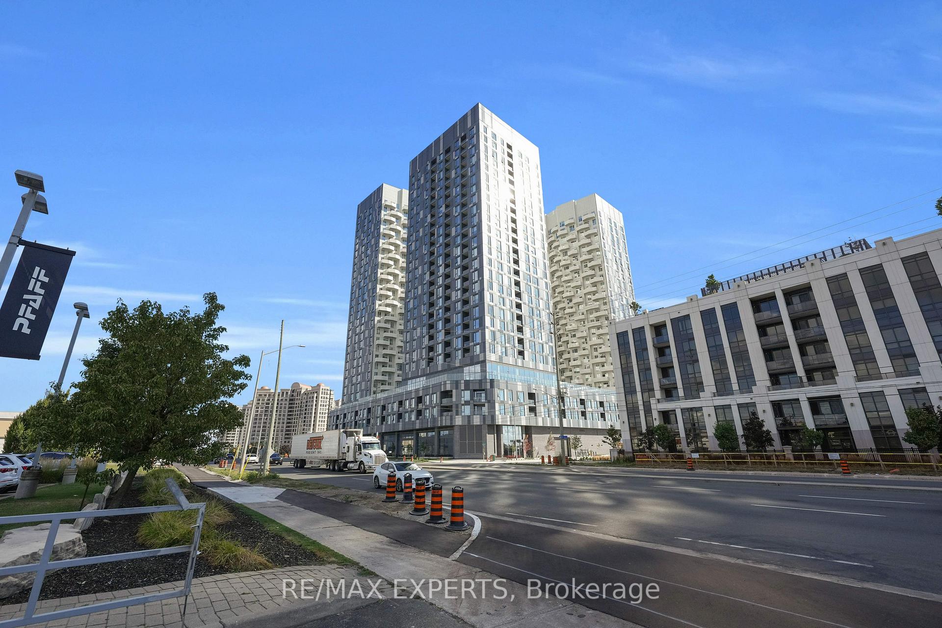 Photo 1 of Unit 424, 10 Abeja Street, Vaughan, Concord — HOMEH