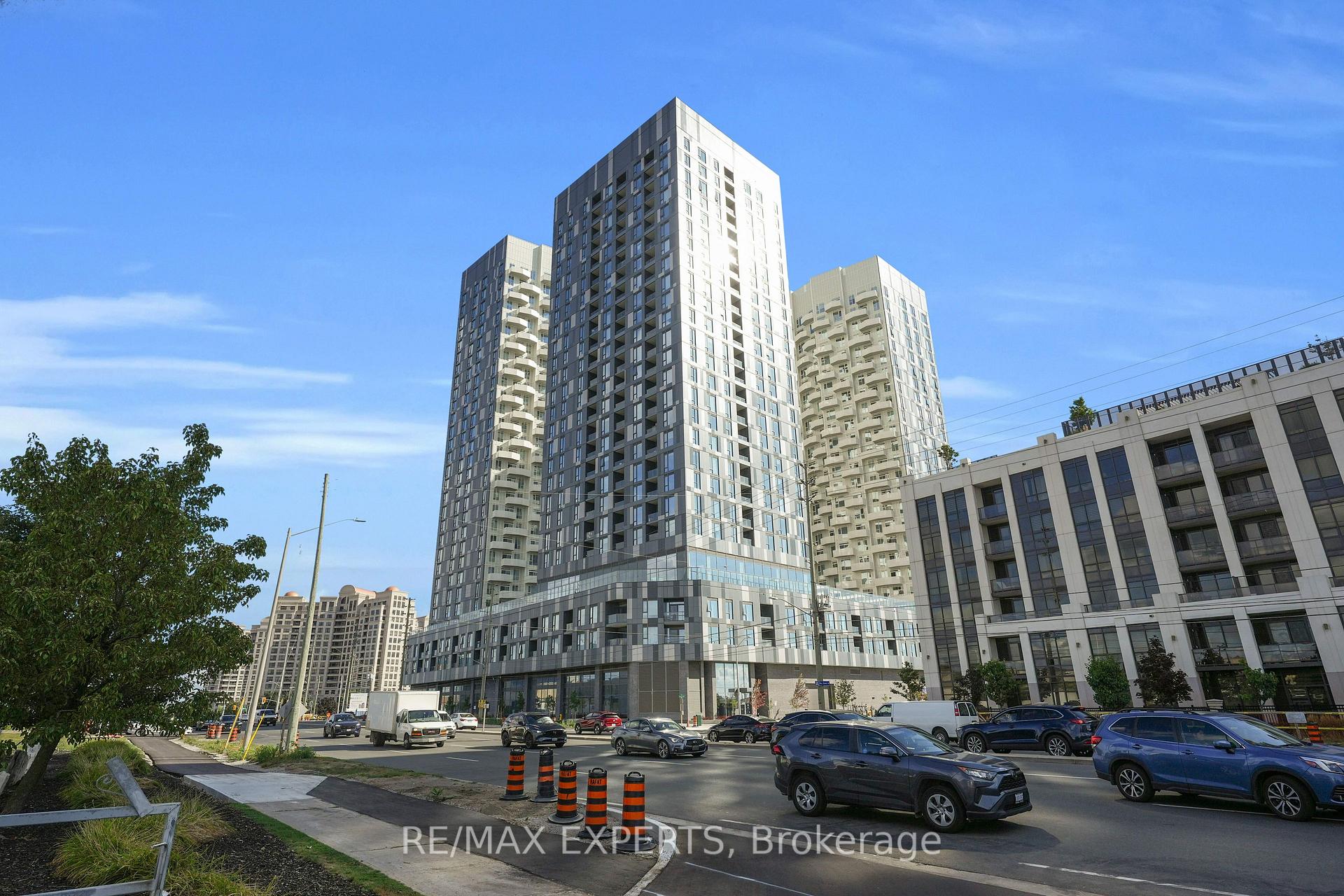 Photo 3 of Unit 424, 10 Abeja Street, Vaughan, Concord — HOMEH