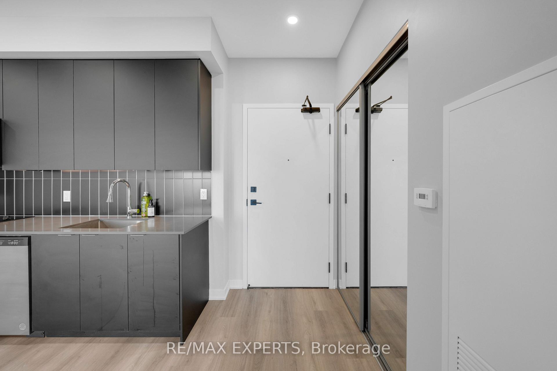 Photo 17 of Unit 424, 10 Abeja Street, Vaughan, Concord — HOMEH