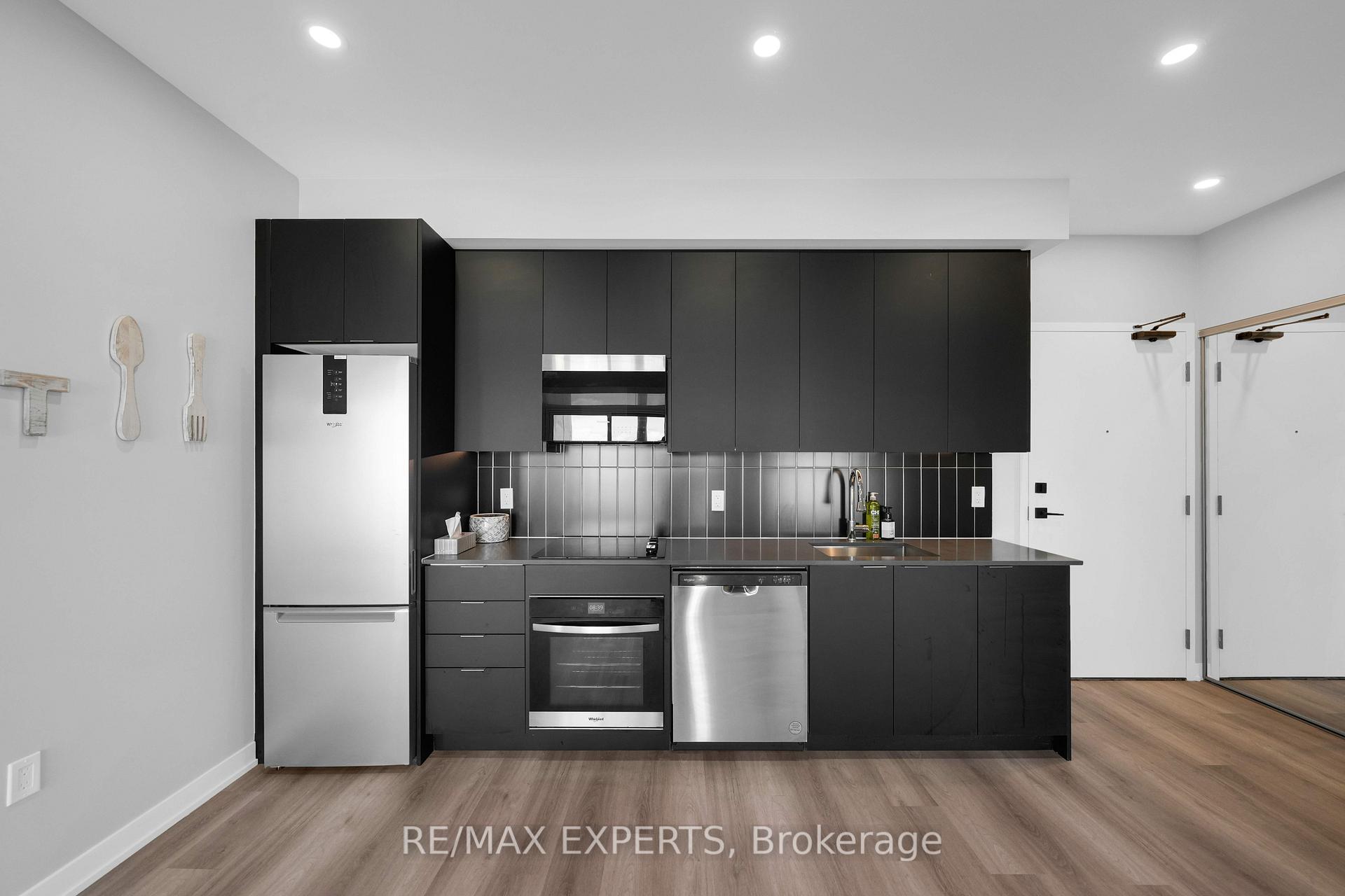 Photo 11 of Unit 424, 10 Abeja Street, Vaughan, Concord — HOMEH