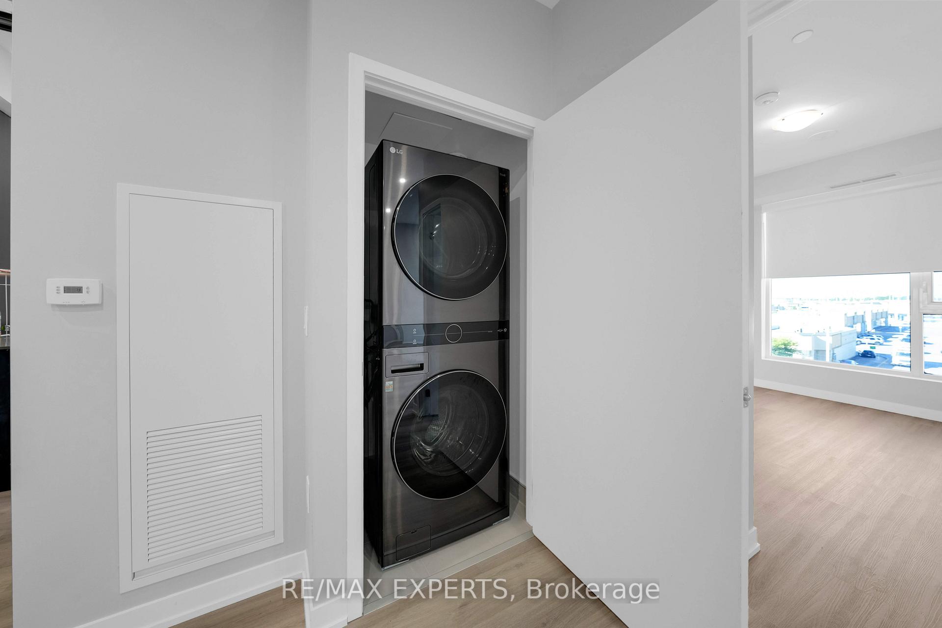 Photo 8 of Unit 424, 10 Abeja Street, Vaughan, Concord — HOMEH