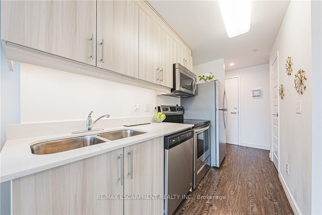 Photo 5 of Unit 1108, 158 King Street N, Waterloo, Beechwood/University — HOMEH