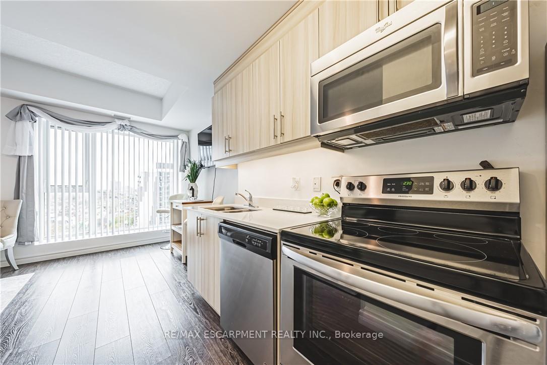 Photo 6 of Unit 1108, 158 King Street N, Waterloo, Beechwood/University — HOMEH