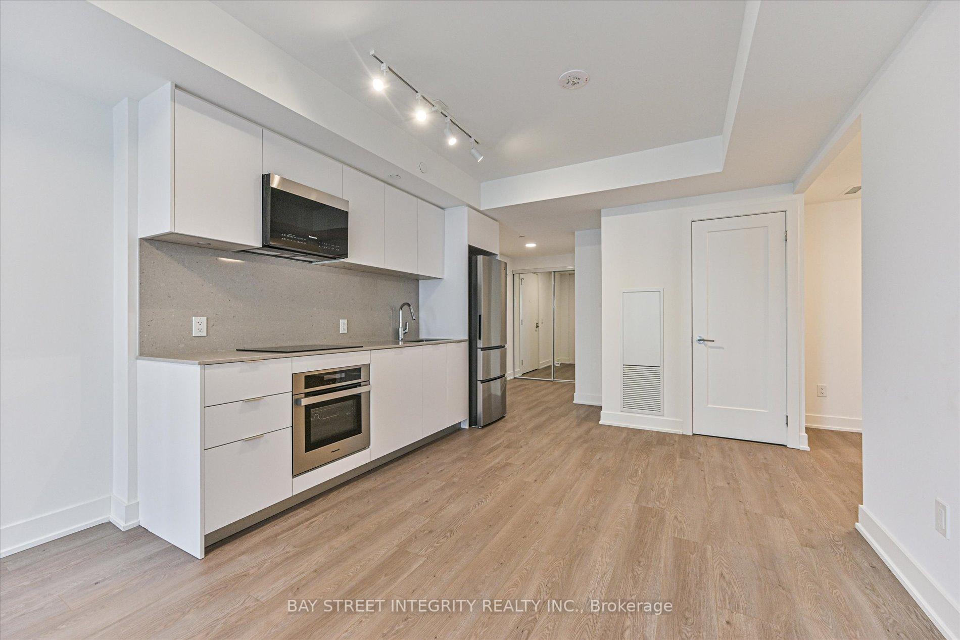 Photo 2 of Unit 1511, 8 Cedarland Drive, Markham, Unionville — HOMEH
