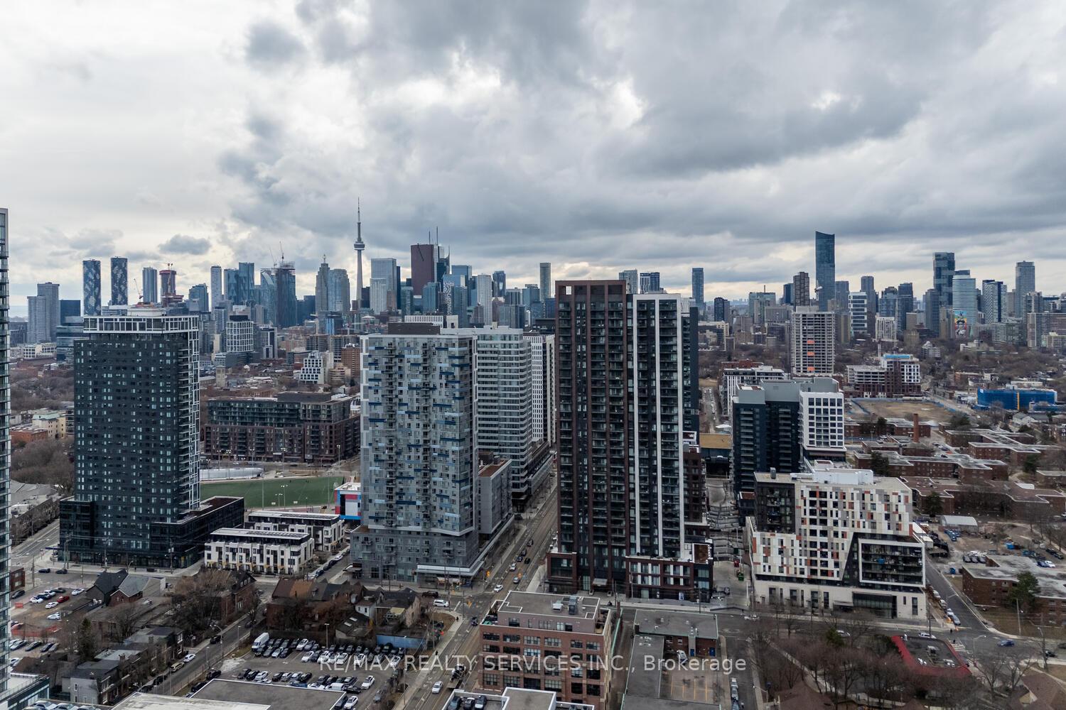 Photo 5 of Unit 912, 130 River Street, Toronto, Regent Park — HOMEH