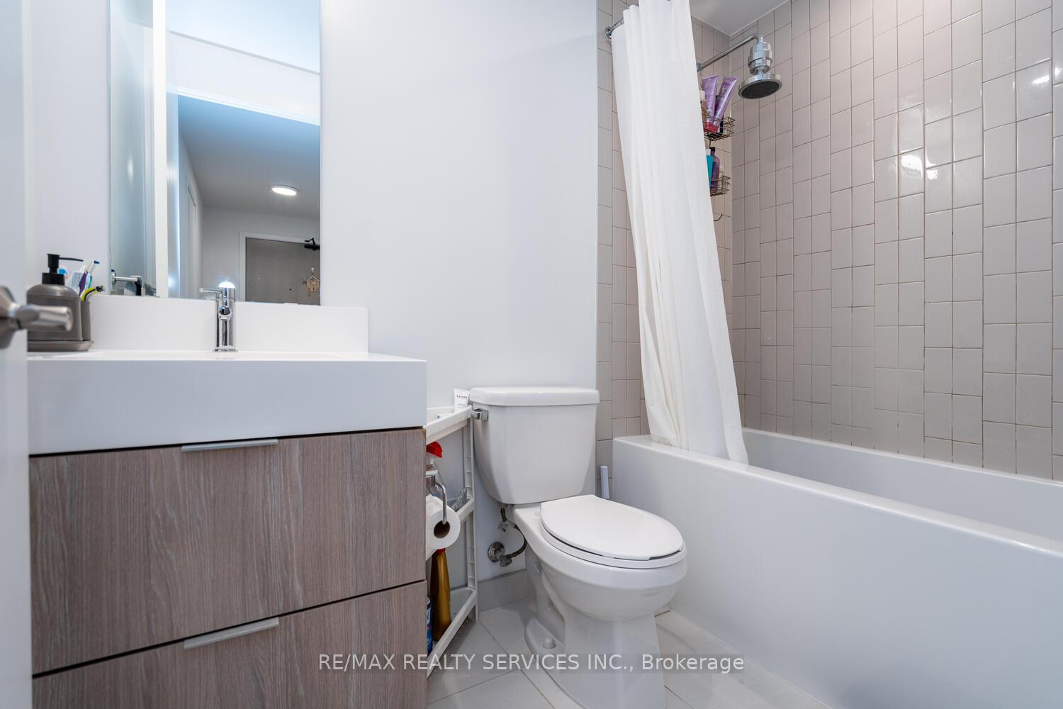 Photo 19 of Unit 912, 130 River Street, Toronto, Regent Park — HOMEH