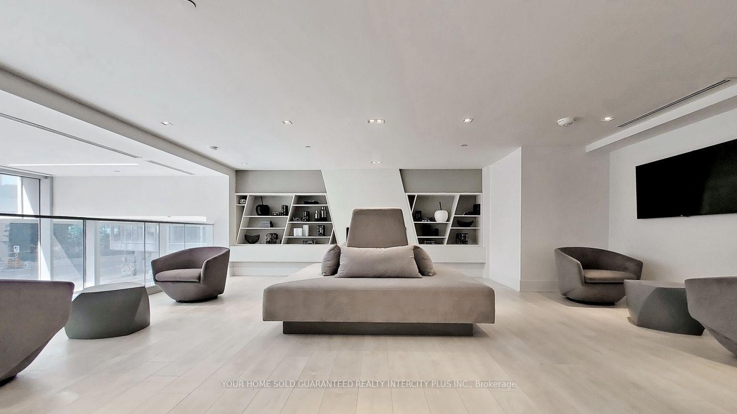 Photo 6 of Unit 3308, 2916 Highway 7 Avenue, Vaughan, Concord — HOMEH