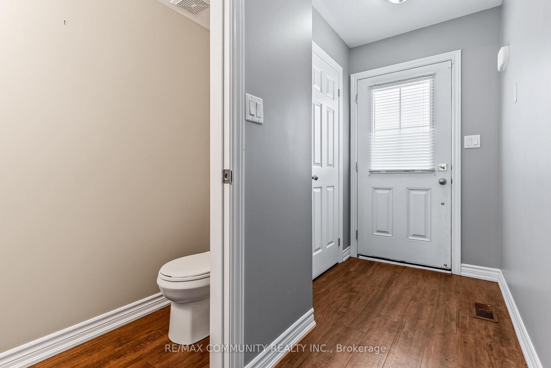Photo 2 of 6 Ken Bromley Lane, Clarington, Bowmanville — HOMEH