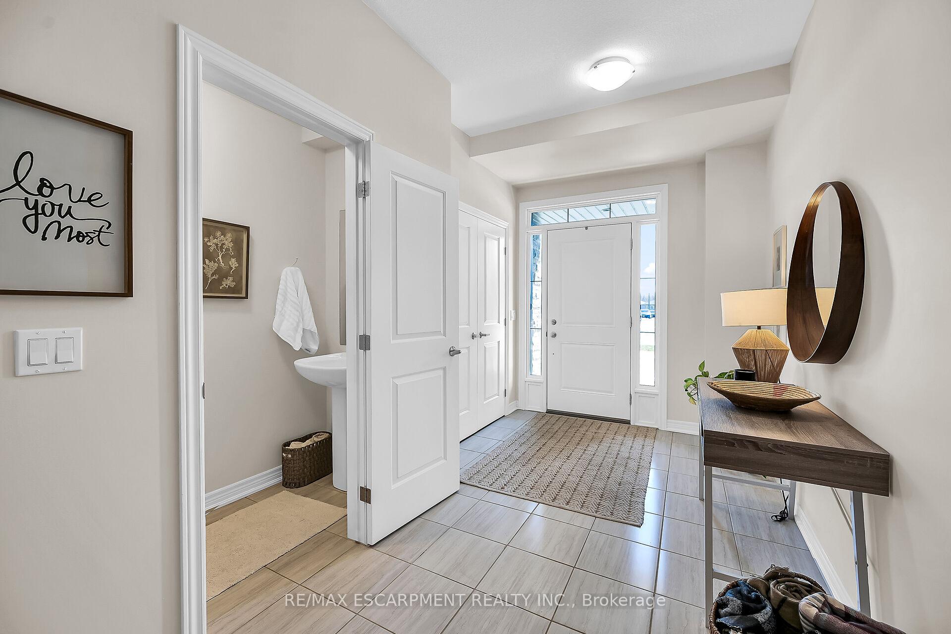 Photo 20 of 343 Skinner Road, Hamilton, Waterdown — HOMEH