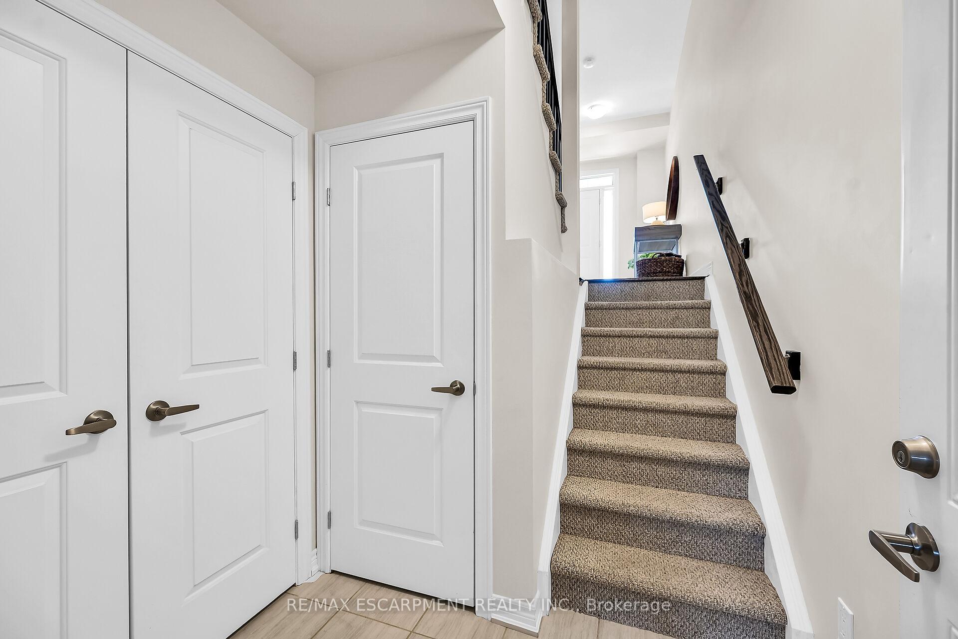 Photo 21 of 343 Skinner Road, Hamilton, Waterdown — HOMEH