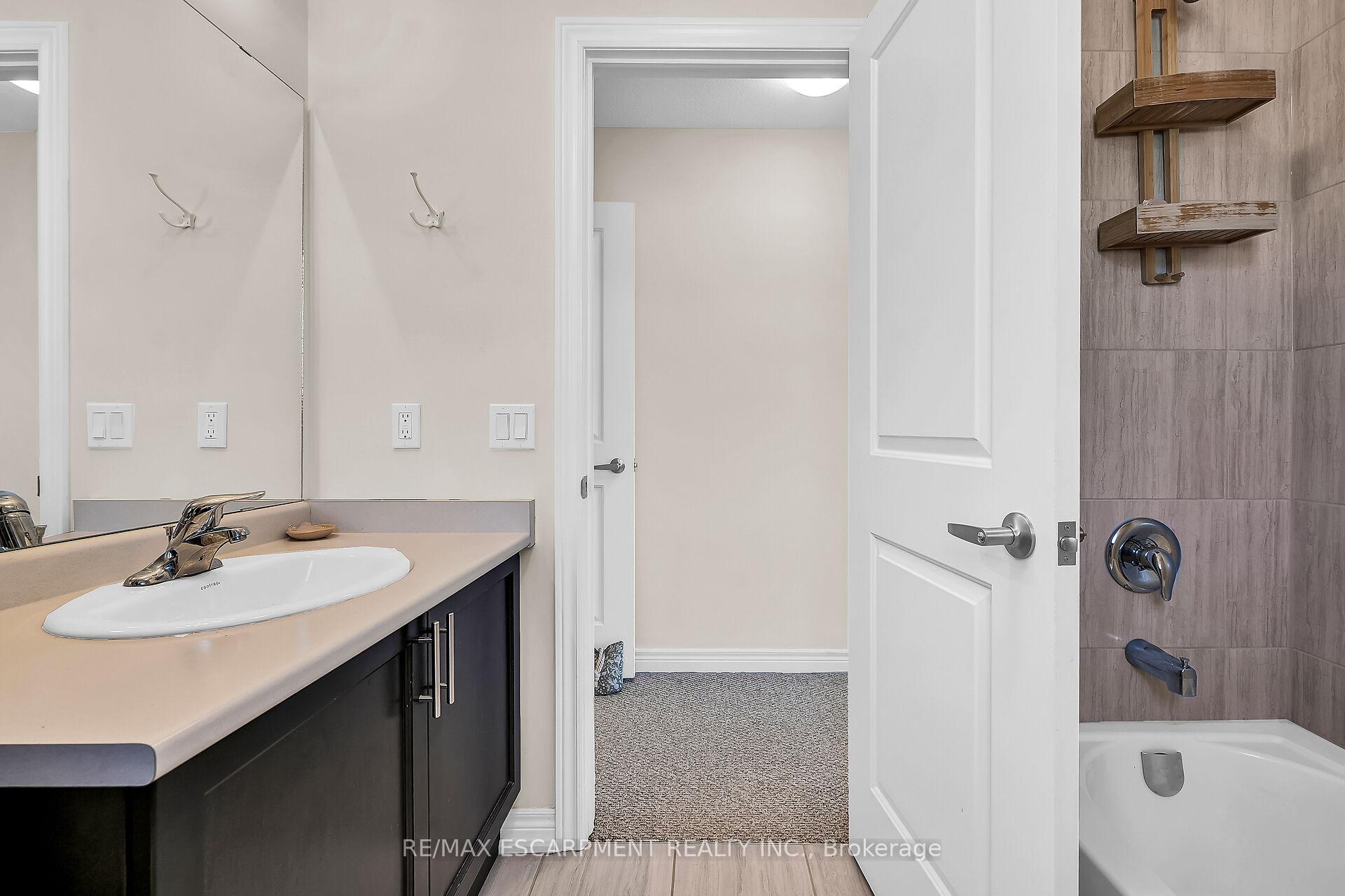 Photo 27 of 343 Skinner Road, Hamilton, Waterdown — HOMEH