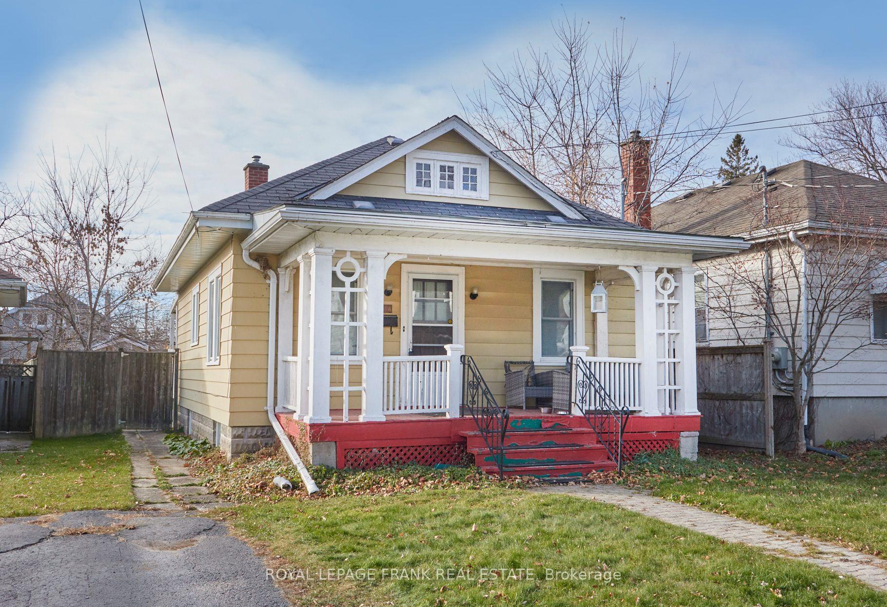 Photo 2 of 154 Burnham Street, Belleville, Belleville Ward — HOMEH