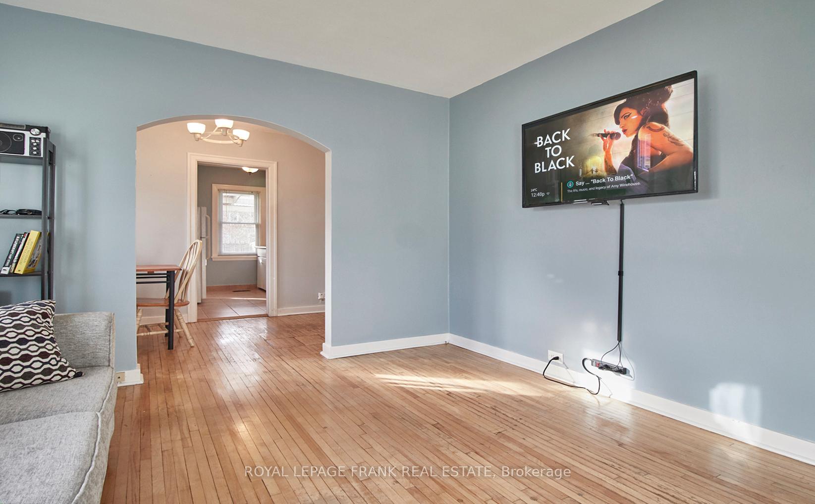 Photo 5 of 154 Burnham Street, Belleville, Belleville Ward — HOMEH