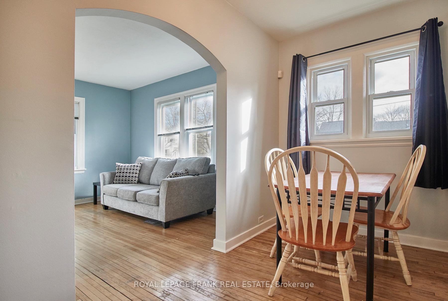 Photo 7 of 154 Burnham Street, Belleville, Belleville Ward — HOMEH