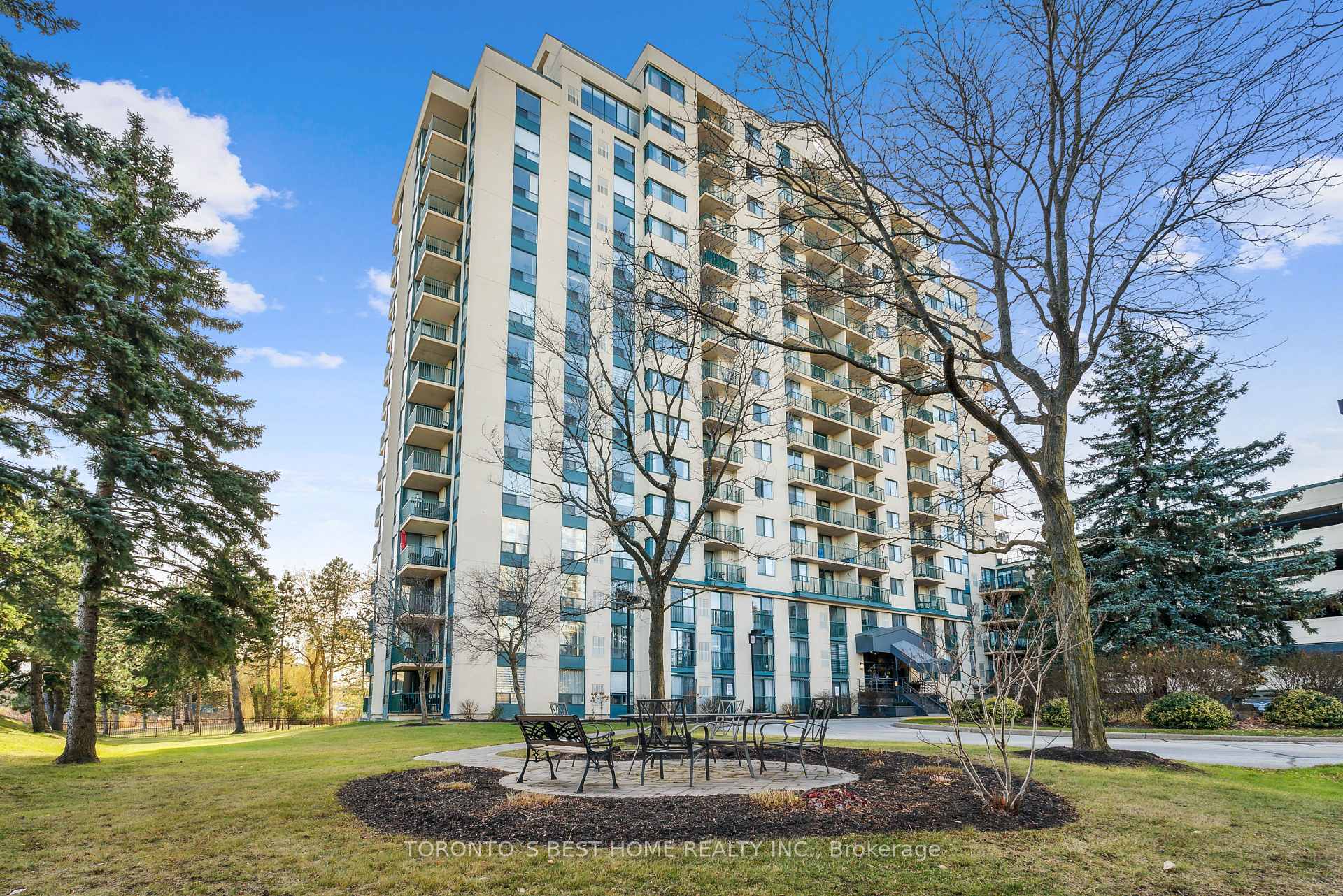 Front of Unit 1509, 75 Ellen Street