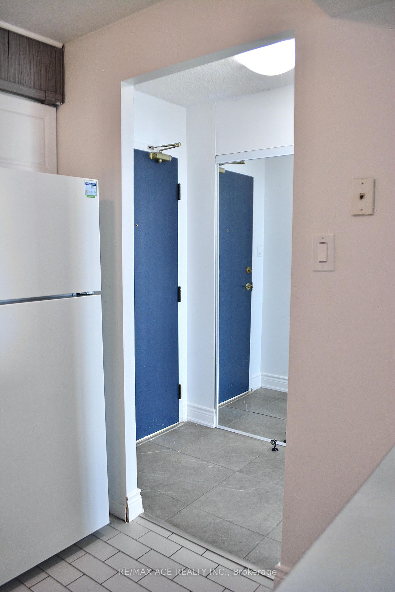 Photo 14 of Unit 1403, 330 McCowan Road, Scarborough, Eglinton East — HOMEH