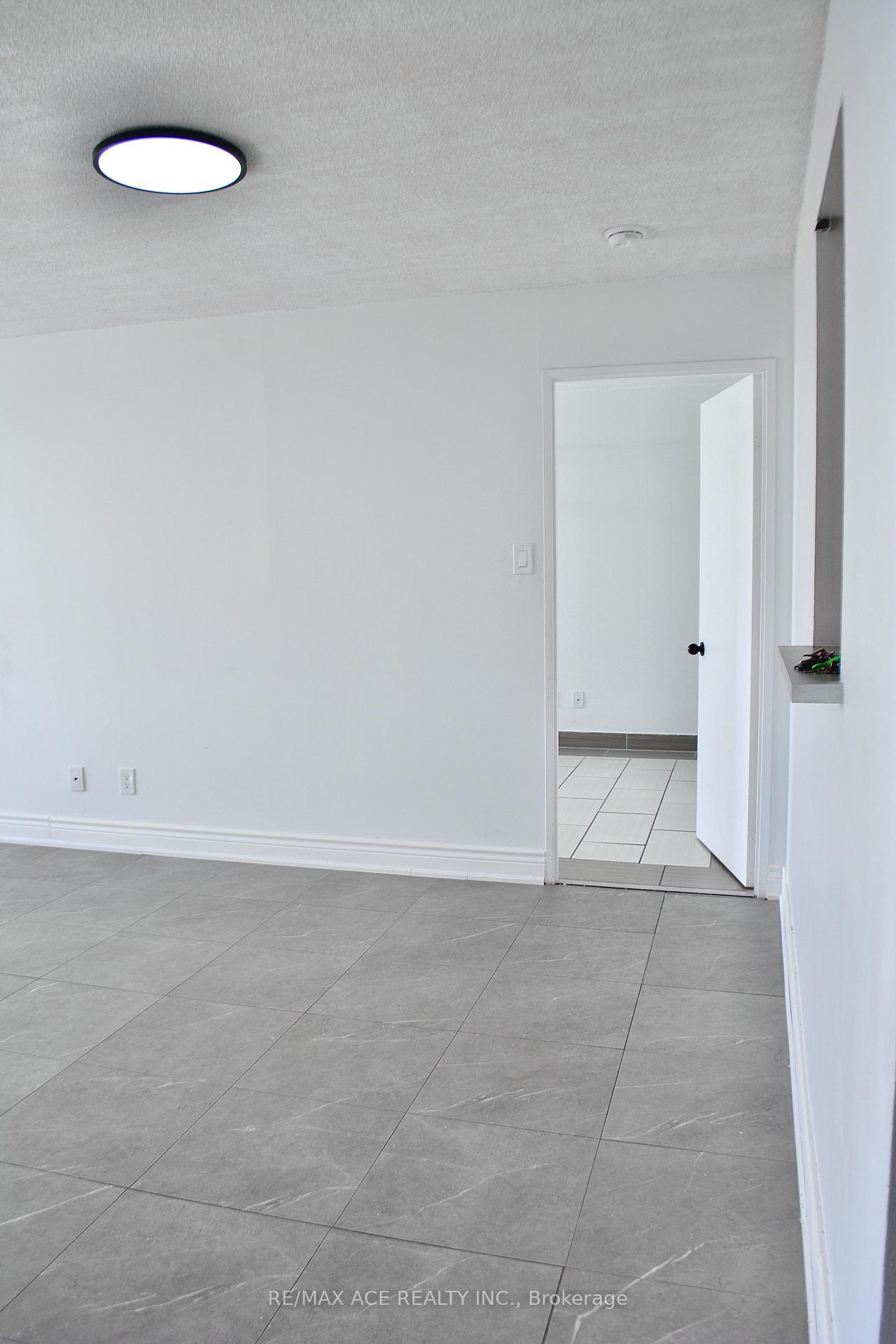 Photo 30 of Unit 1403, 330 McCowan Road, Scarborough, Eglinton East — HOMEH