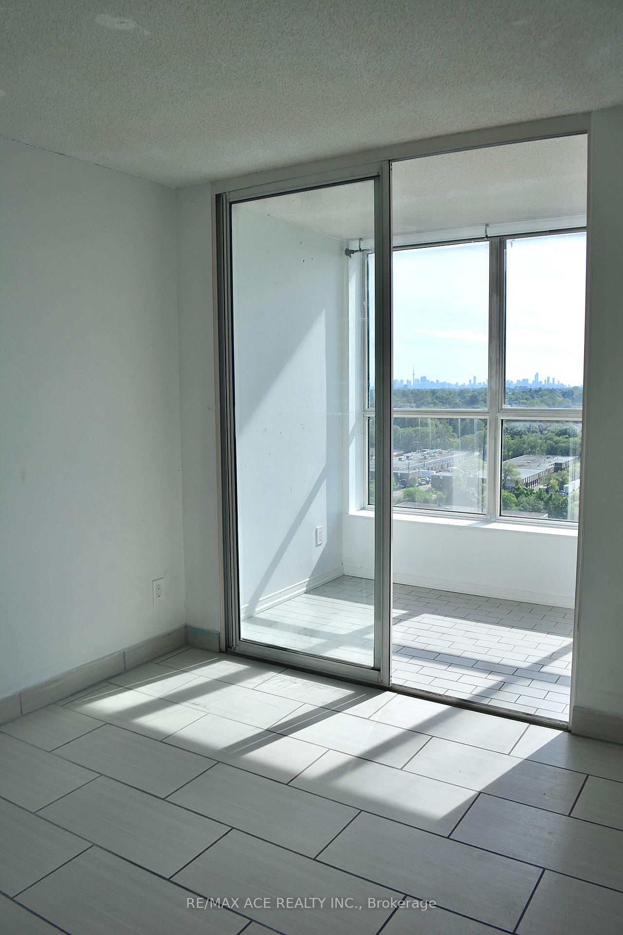 Photo 18 of Unit 1403, 330 McCowan Road, Scarborough, Eglinton East — HOMEH