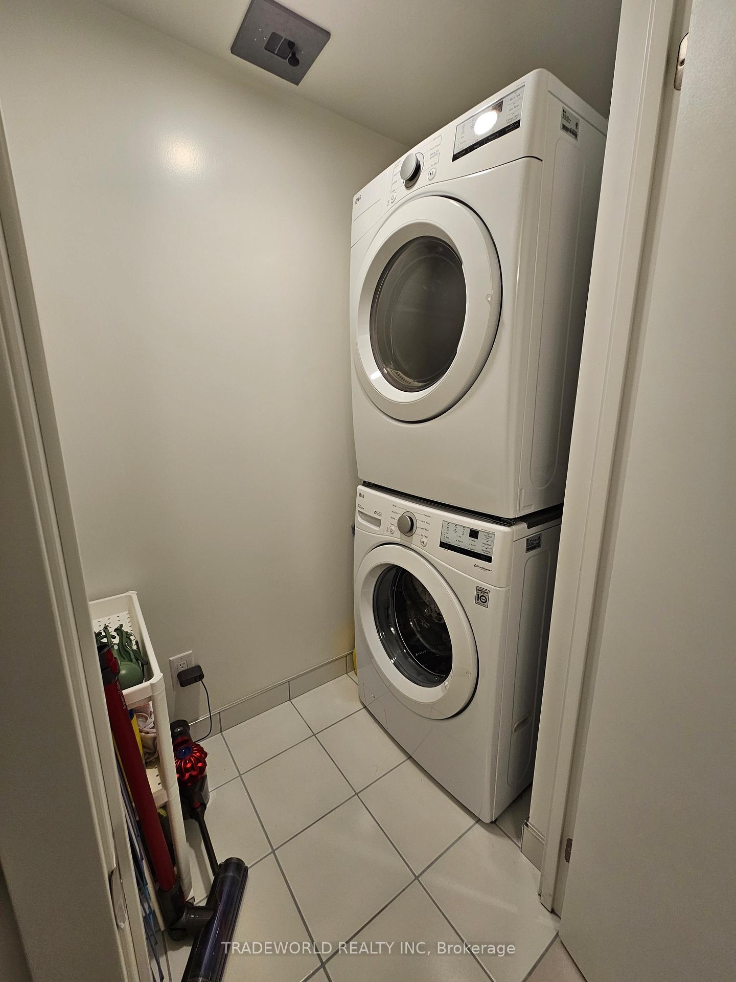 Photo 8 of Unit 1314, 8119 Birchmount Road, Markham, Unionville — HOMEH