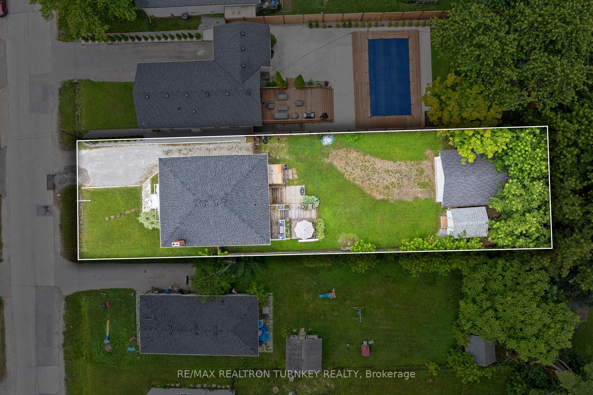 Photo 2 of 212 Bayview Avenue, Georgina, Keswick South — HOMEH