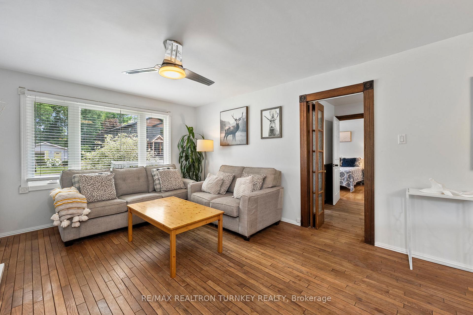 Photo 6 of 212 Bayview Avenue, Georgina, Keswick South — HOMEH
