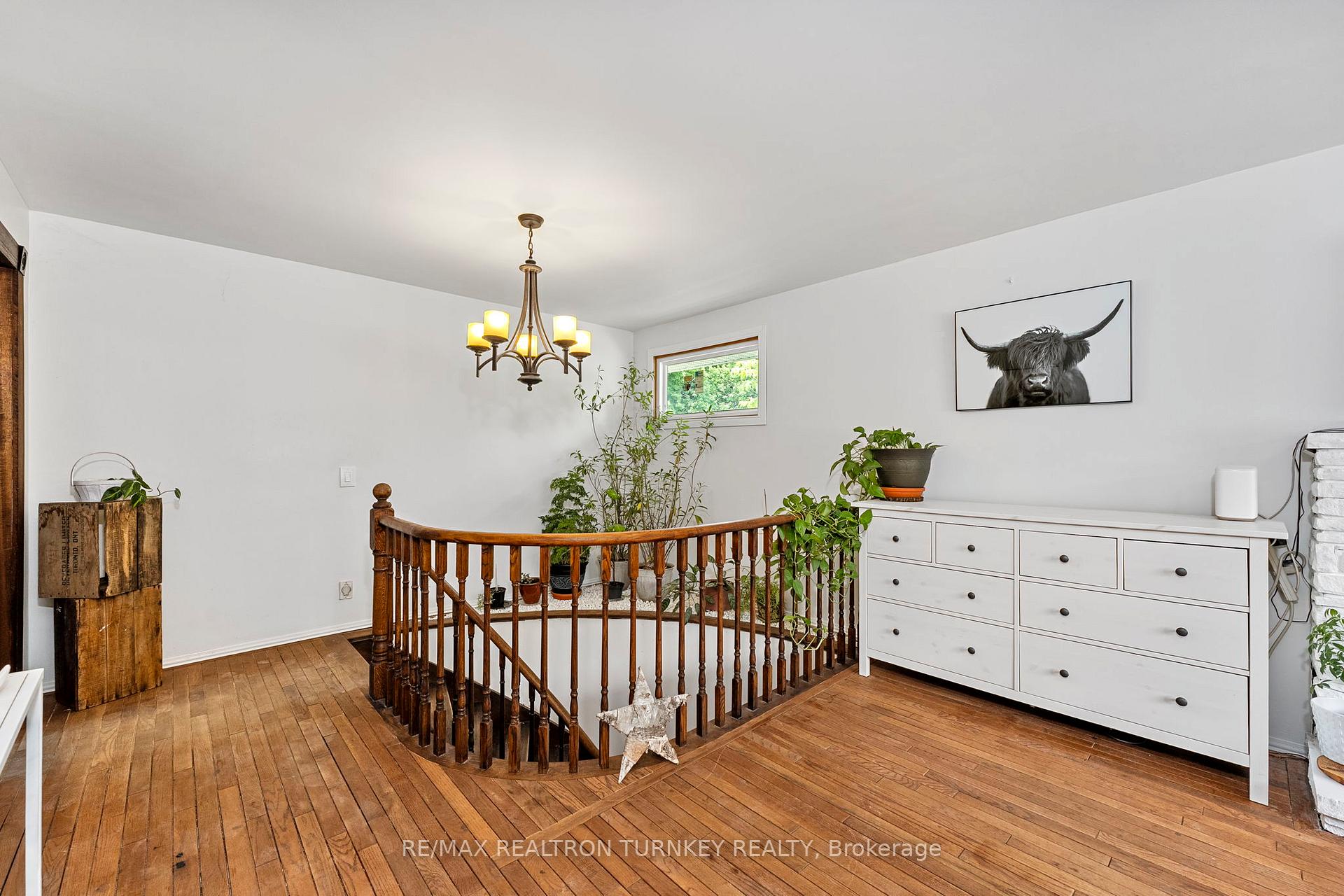 Photo 8 of 212 Bayview Avenue, Georgina, Keswick South — HOMEH