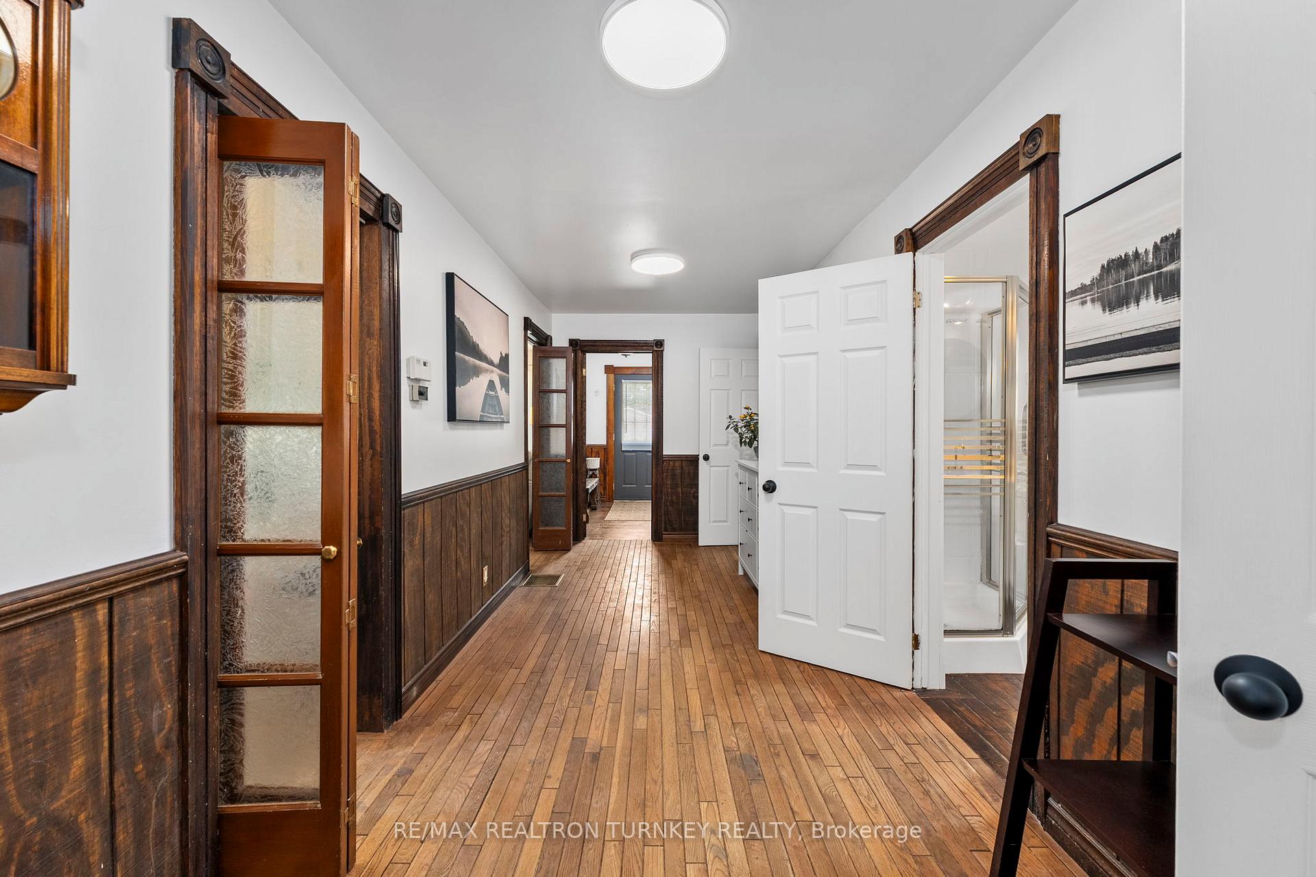 Photo 10 of 212 Bayview Avenue, Georgina, Keswick South — HOMEH