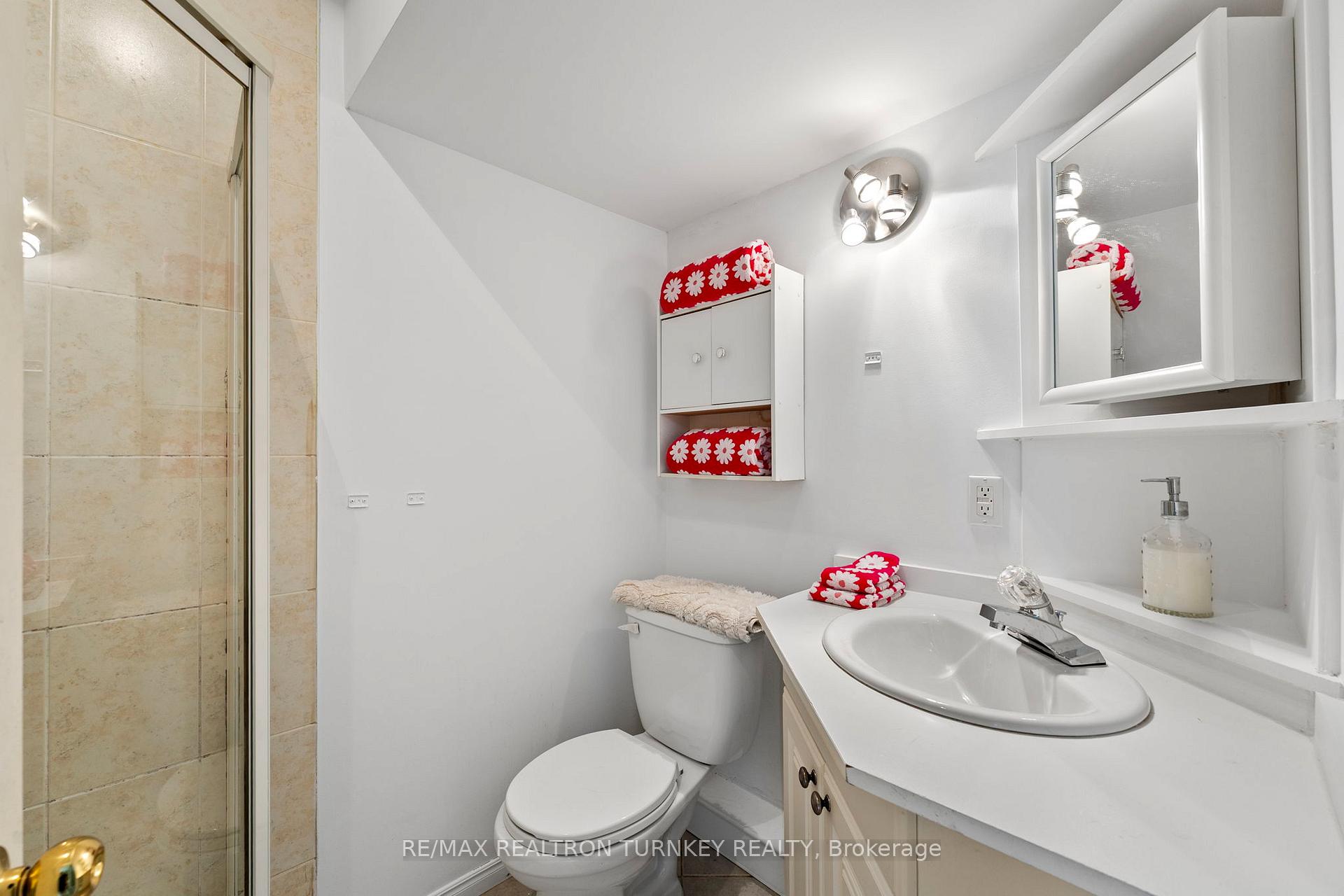 Photo 23 of 212 Bayview Avenue, Georgina, Keswick South — HOMEH