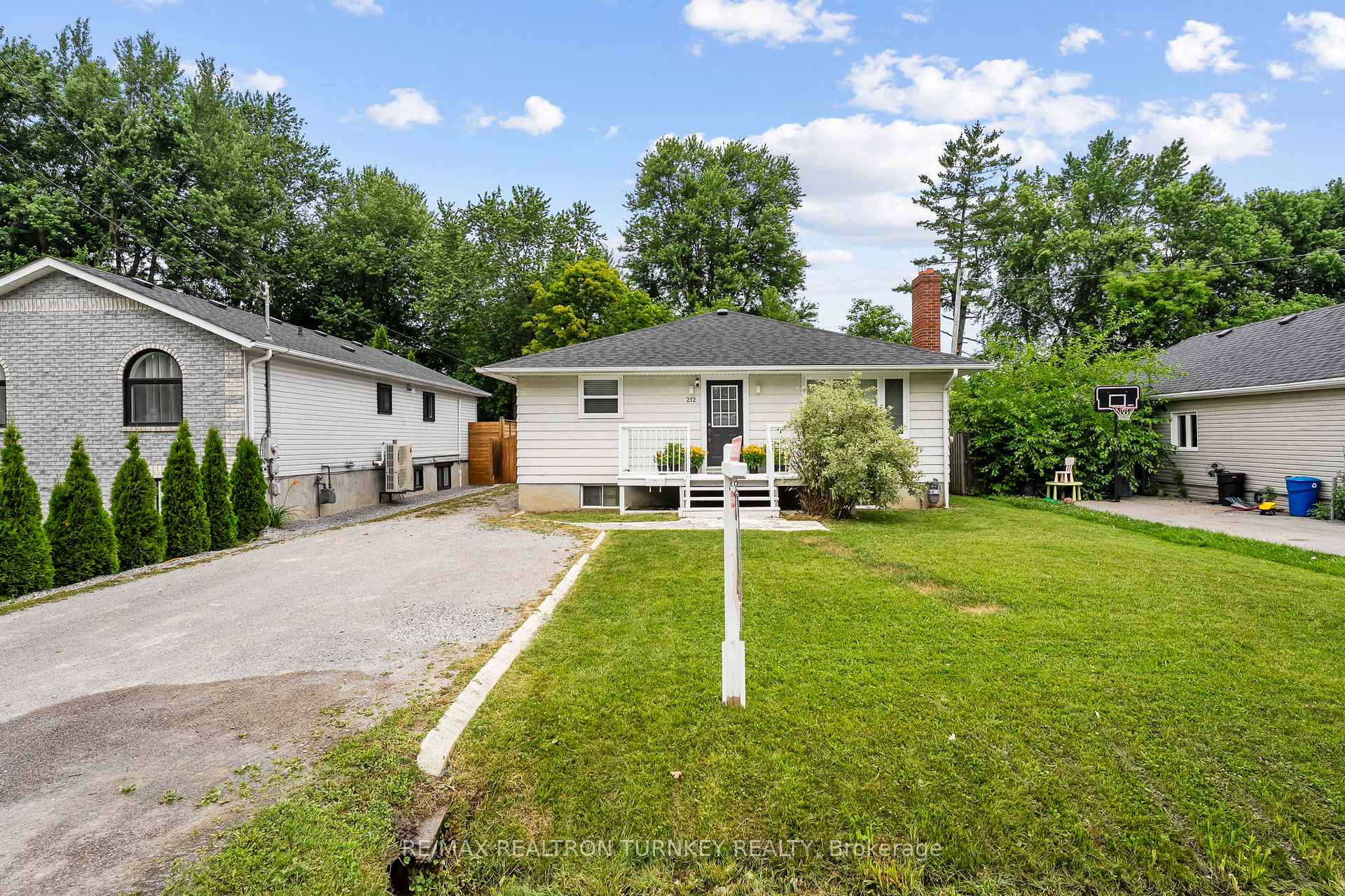 Photo 25 of 212 Bayview Avenue, Georgina, Keswick South — HOMEH