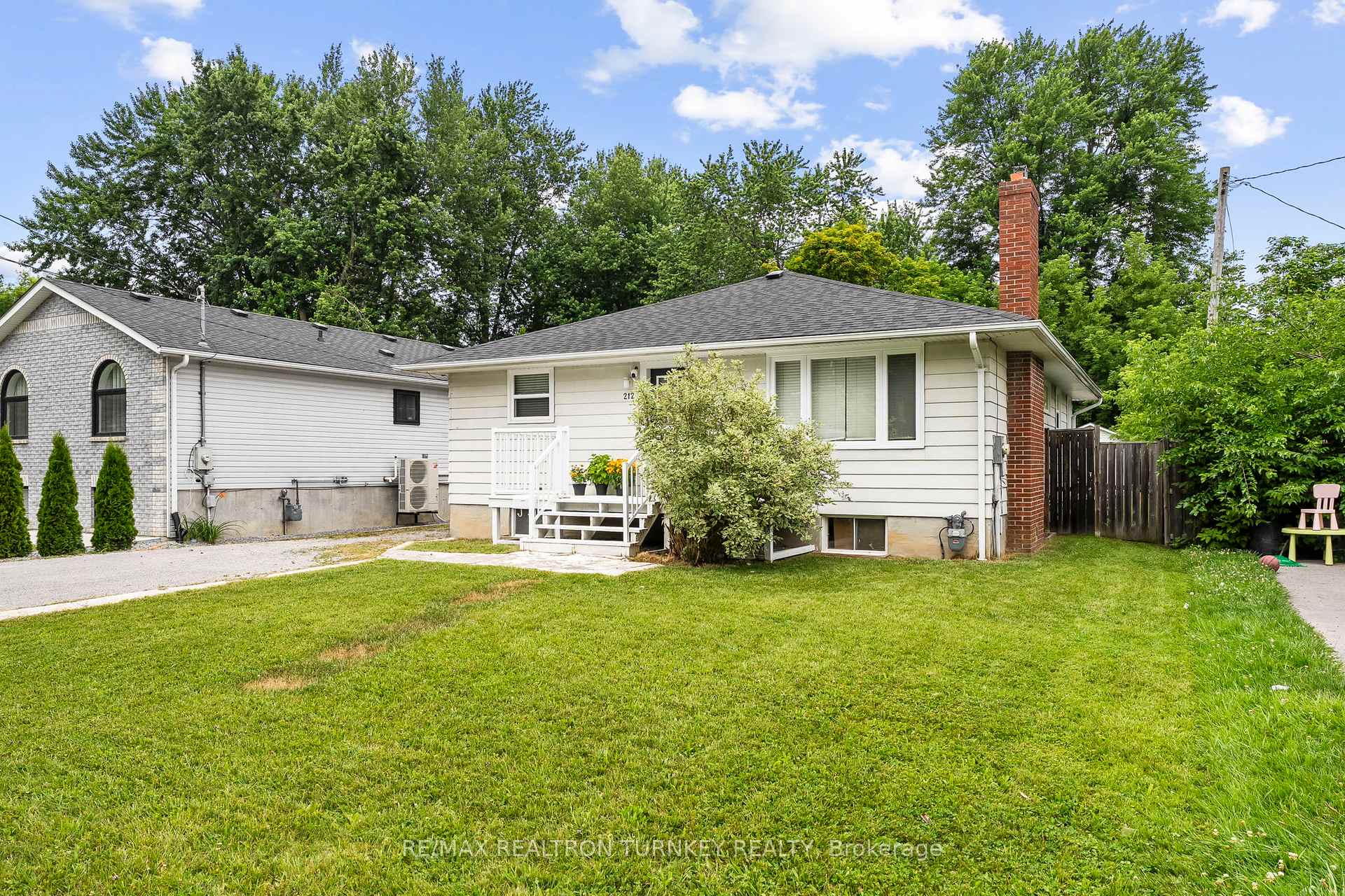 Photo 26 of 212 Bayview Avenue, Georgina, Keswick South — HOMEH