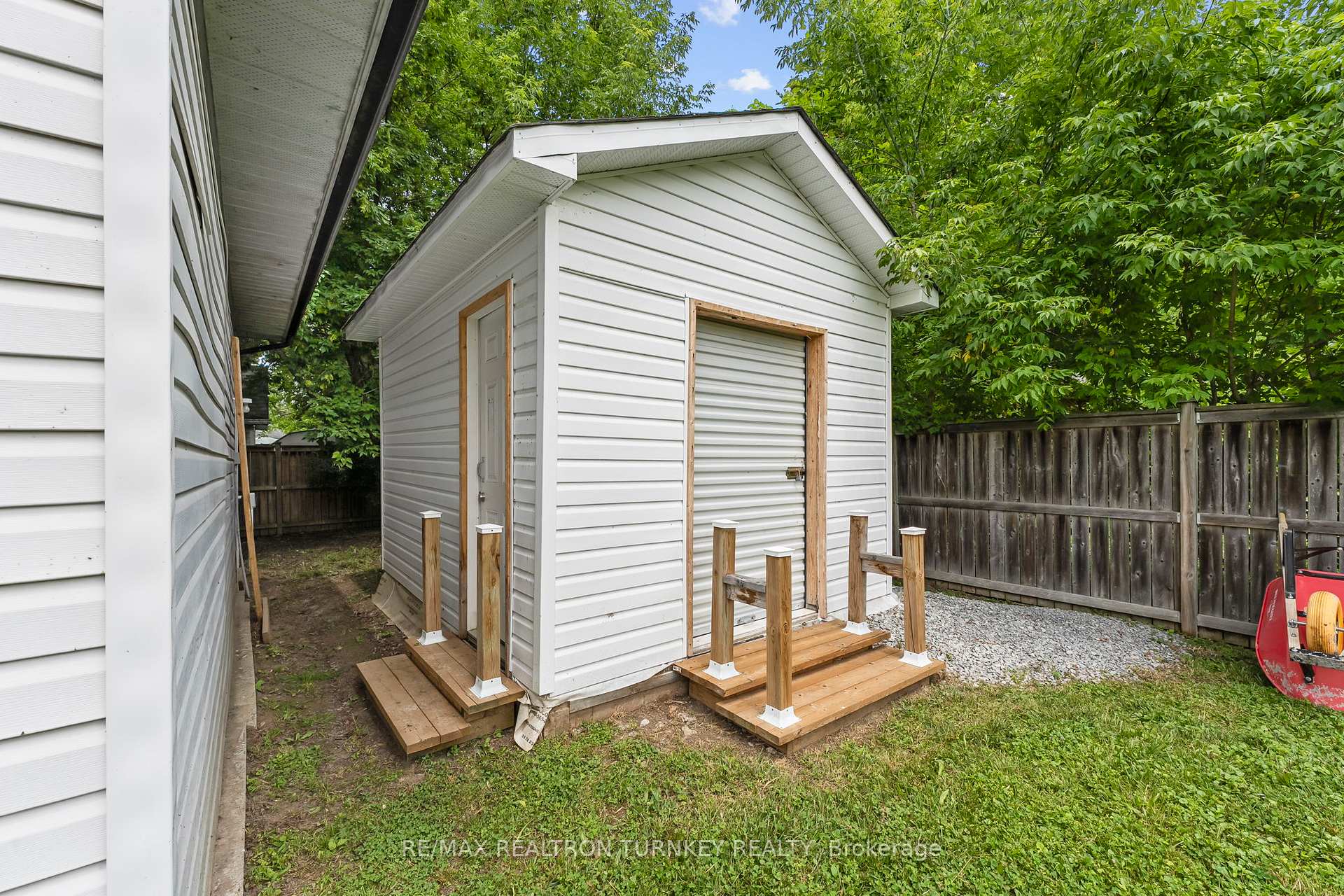 Photo 32 of 212 Bayview Avenue, Georgina, Keswick South — HOMEH