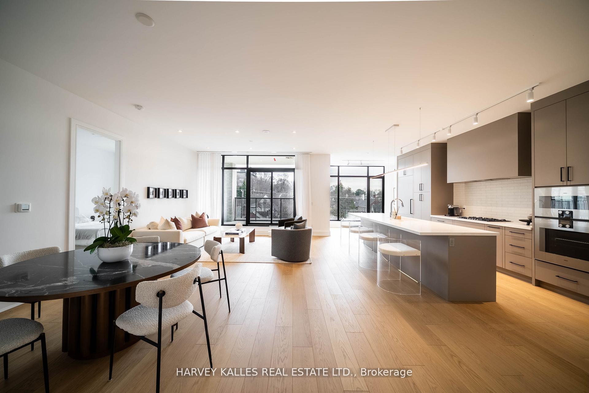 Photo 2 of Unit 4D, 2010 Bathurst Street, Toronto, Humewood-Cedarvale — HOMEH