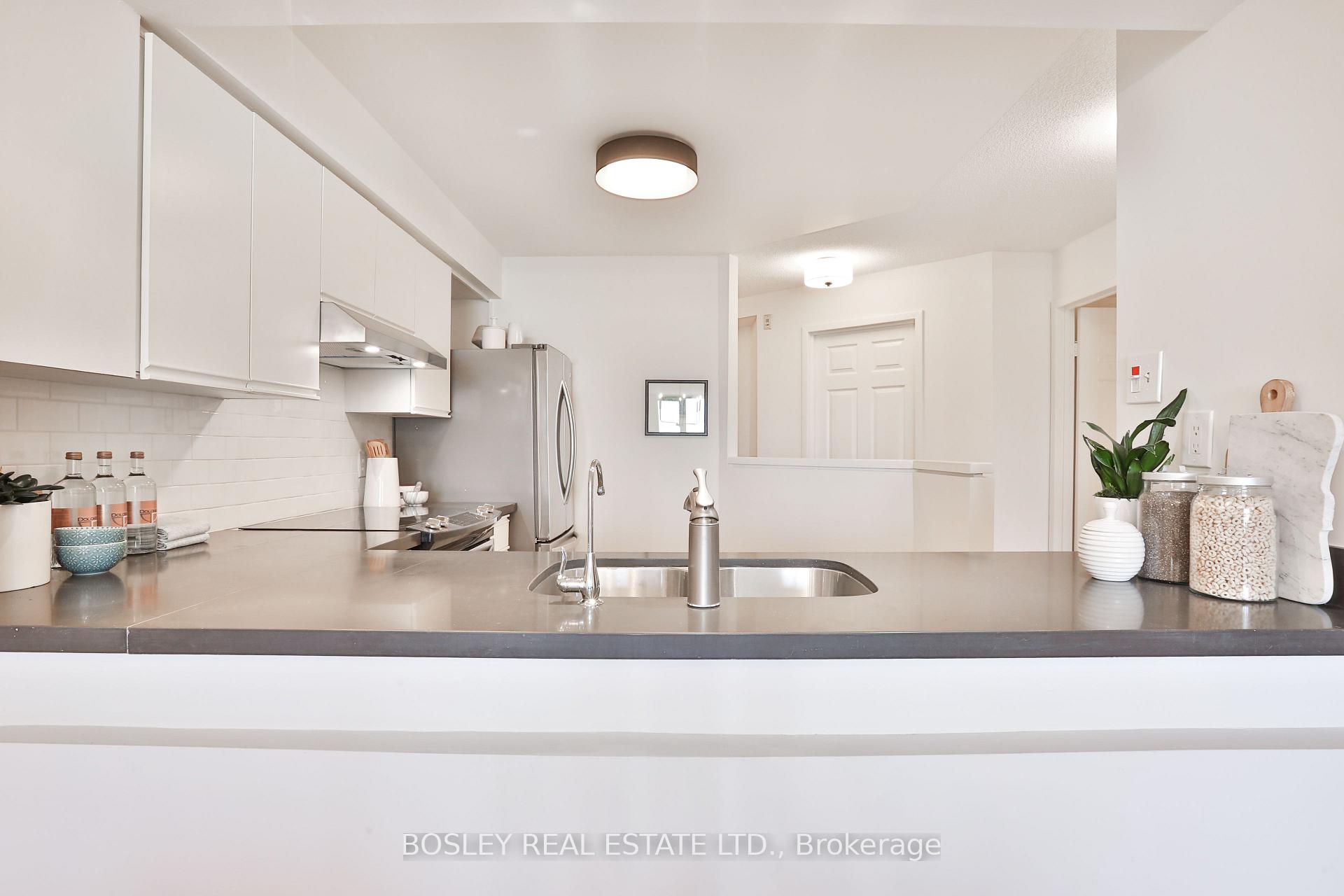 Photo 11 of Unit 402, 356 McRae Drive, Toronto, Leaside — HOMEH