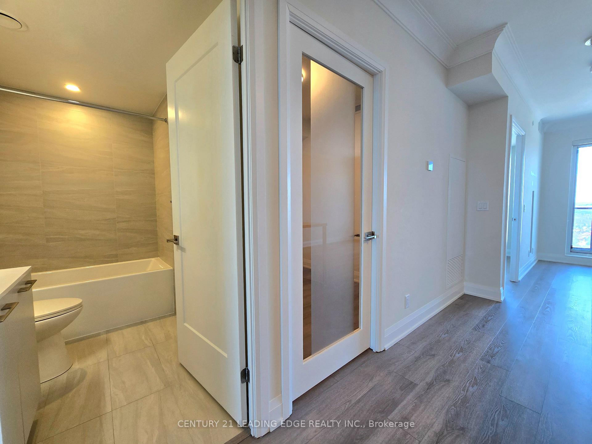 Photo 7 of Unit 4009, 8 Water Walk Drive, Markham, Unionville — HOMEH