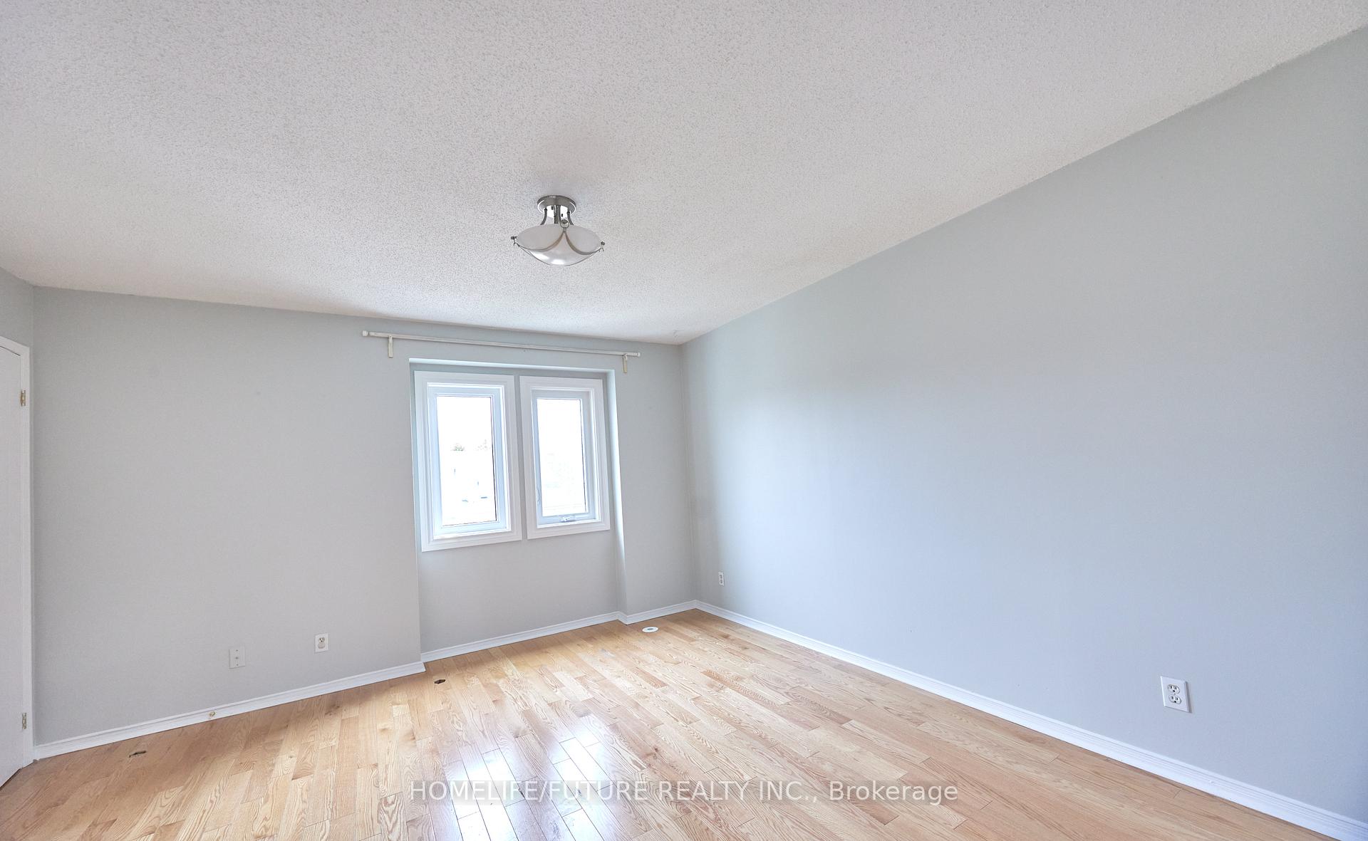 Photo 26 of Unit 36, 75 Sprucedale Way, Whitby, Pringle Creek — HOMEH