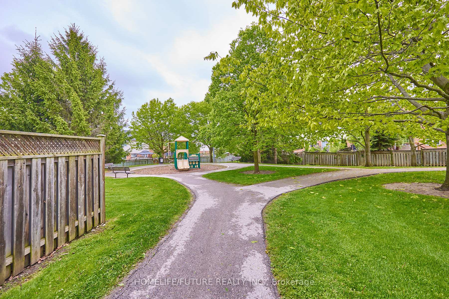 Photo 23 of Unit 36, 75 Sprucedale Way, Whitby, Pringle Creek — HOMEH